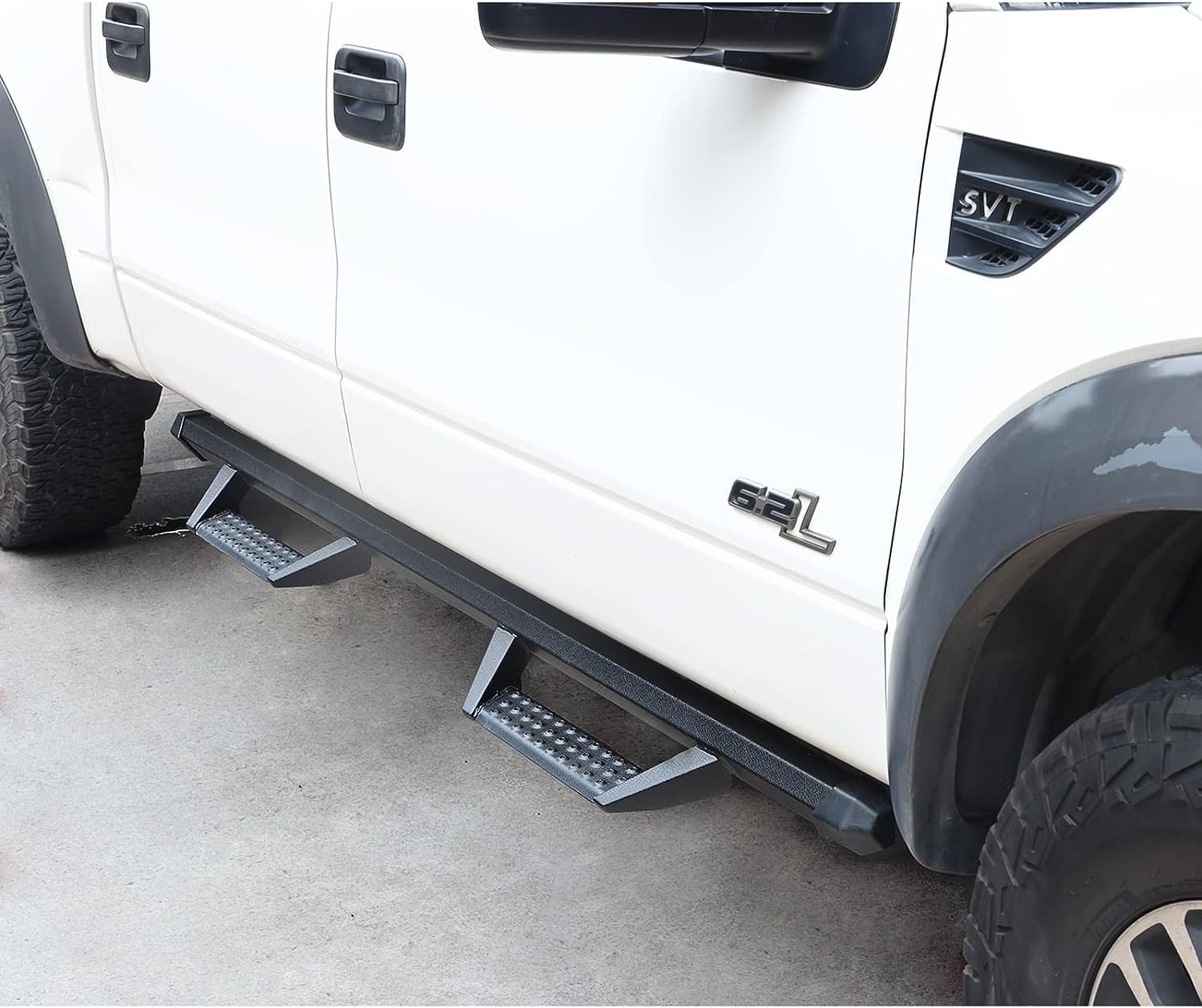 Estribos compatibles con Ford Ranger SuperCrew Cab 2019-2024. Barras laterales de polvo negro texturizado de doble etapa.