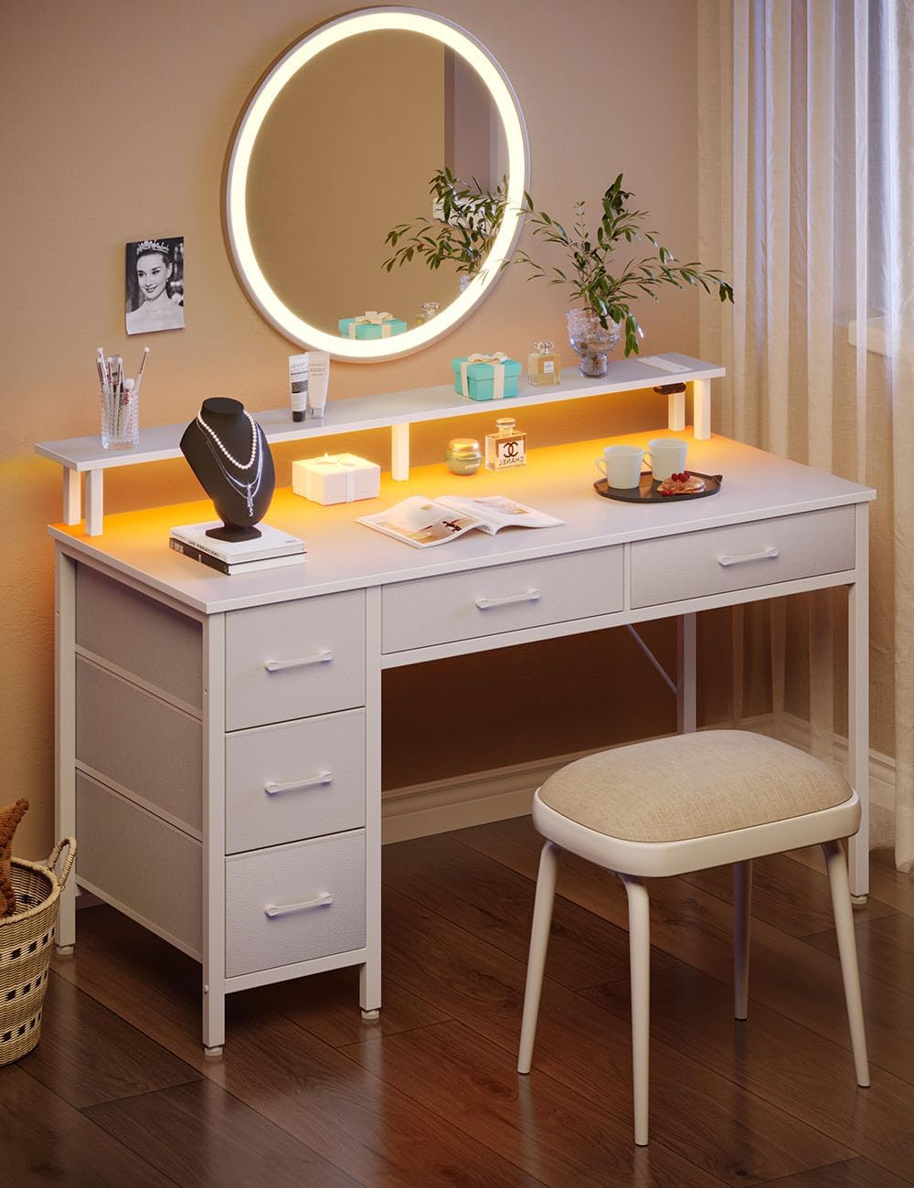 Seventable Escritorio para computadora con tomas de corriente y luz LED, escritorio de oficina en casa de 55 pulgadas con 5 cajones, escritorio con