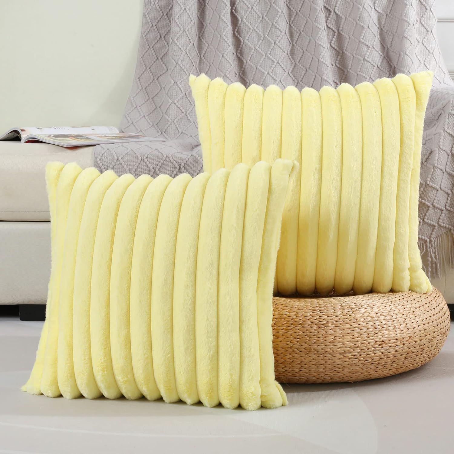 FUTEI – Juego de 2 fundas de almohada decorativas con rayas de color amarillo, 16 x 16 pulgadas, cuadradas y primaverales, piel sintética de conejo