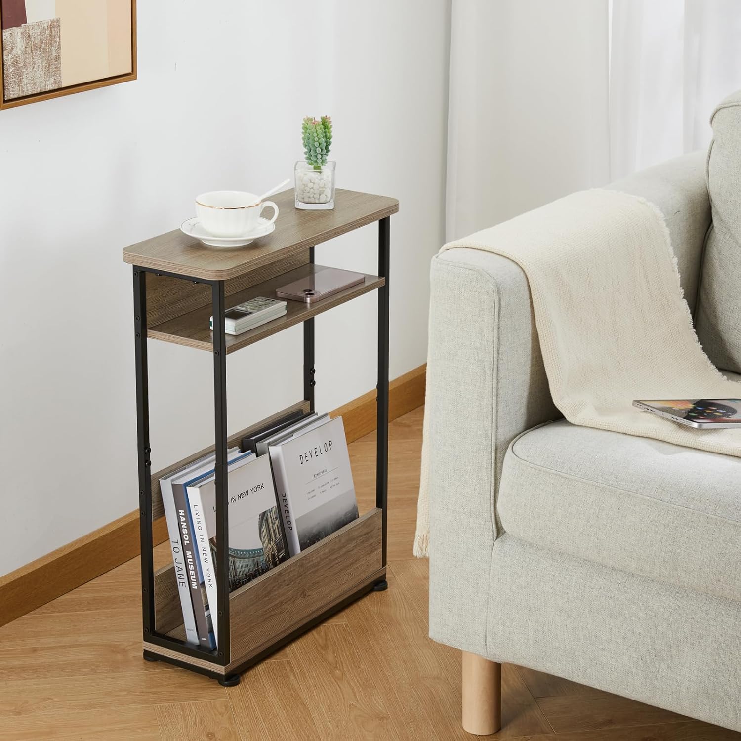 Mesa auxiliar estrecha vintage con estante de almacenamiento, mesa auxiliar delgada de 3 niveles, mesa de sofá moderna para espacios estrechos y