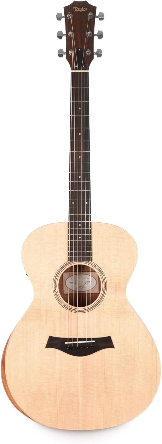 Taylor Academy 12e Grand Concert Sitka SpruceSapele con cuello de arce y bolsa de concierto