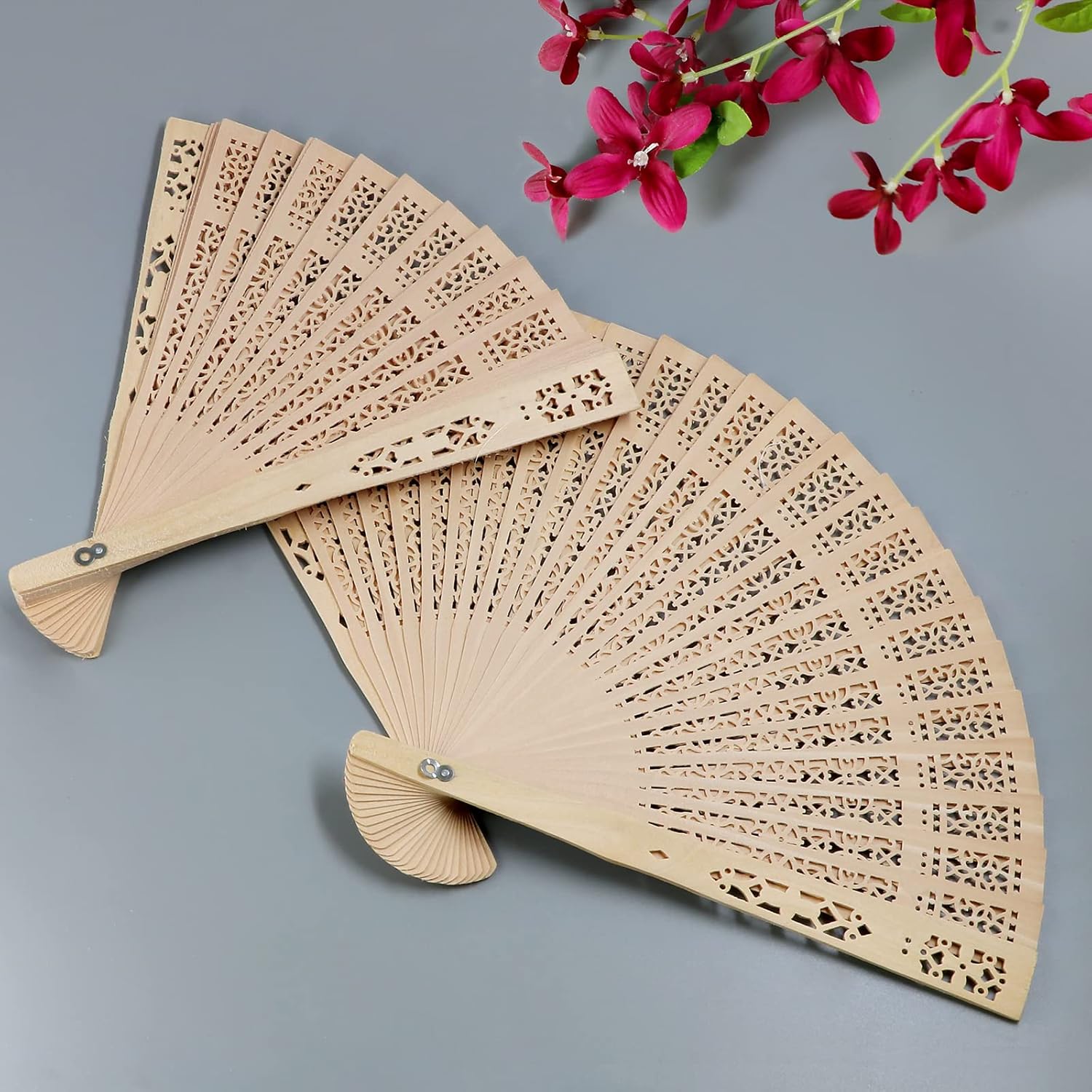 Abanicos plegables de madera, 4 ventiladores de mano de madera clásica, abanicos de mano de madera tallada hueca con borla para cosplay, baile,