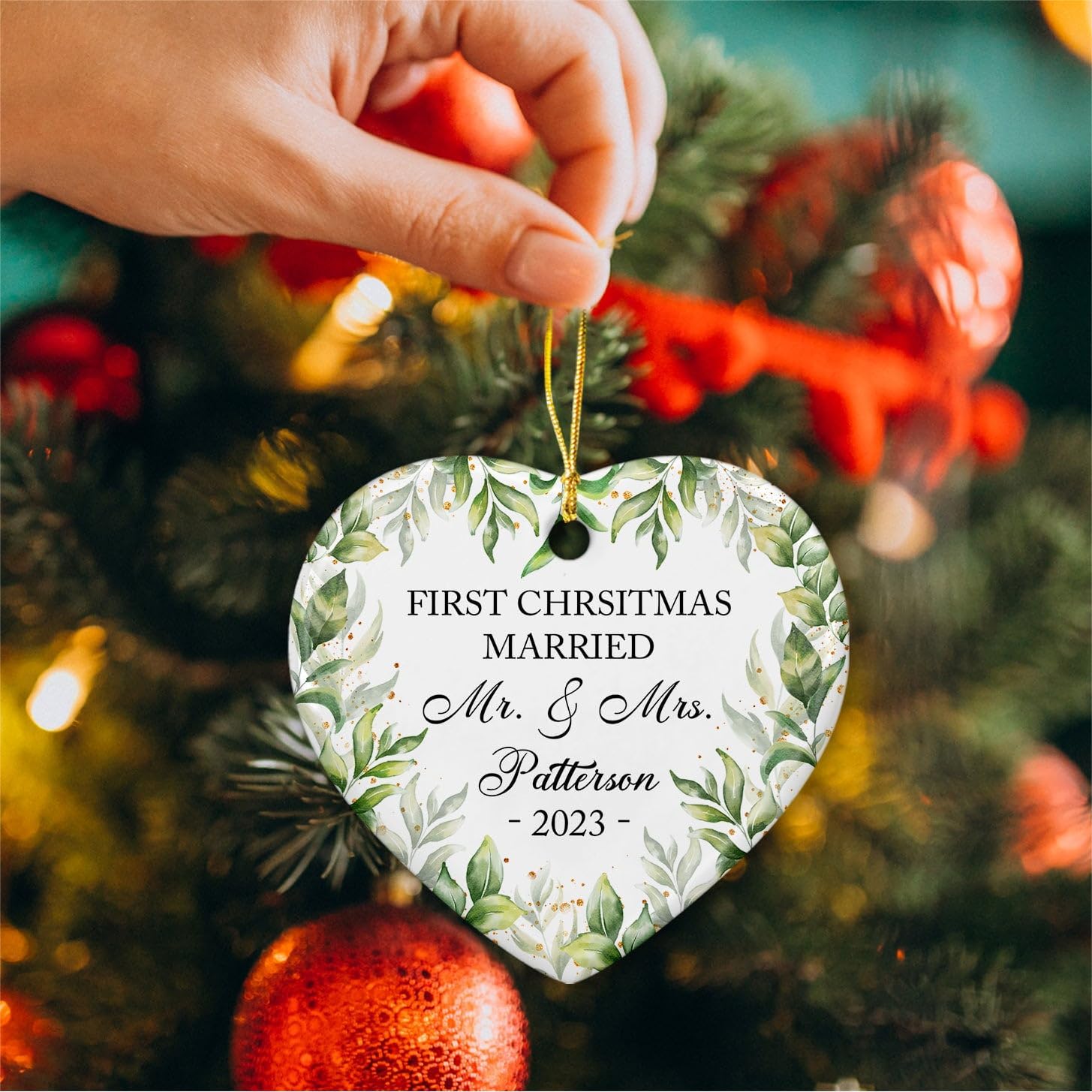 Adorno de primera Navidad casado, adorno personalizado para la primera Navidad como el señor y la señora 2023, adorno de cerámica casado de primera