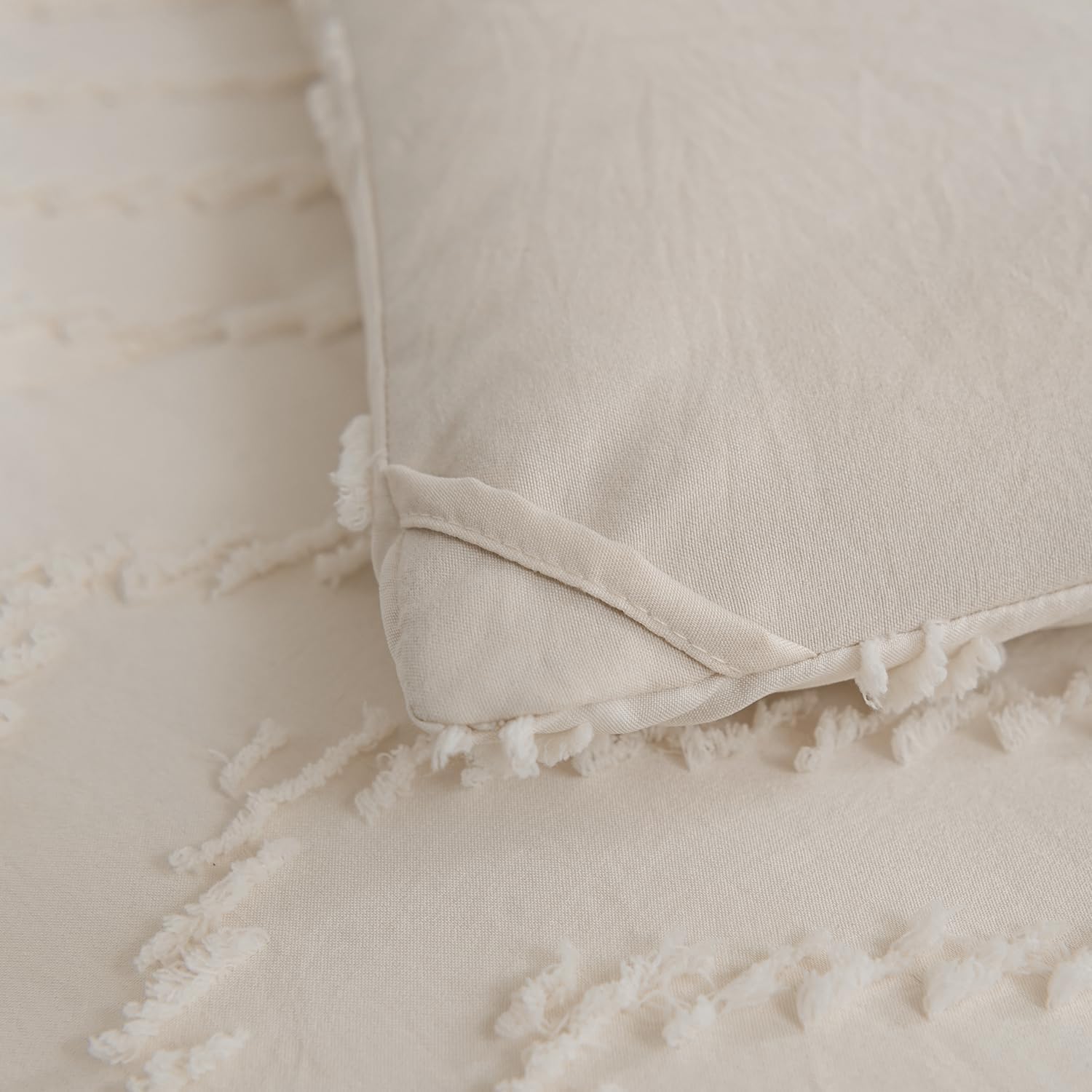 SLEEPBELLA Juego de edredón tamaño King, edredón de cama color crema, diseño capitoné vertical, juego de cama King ligero y esponjoso (tamaño King,