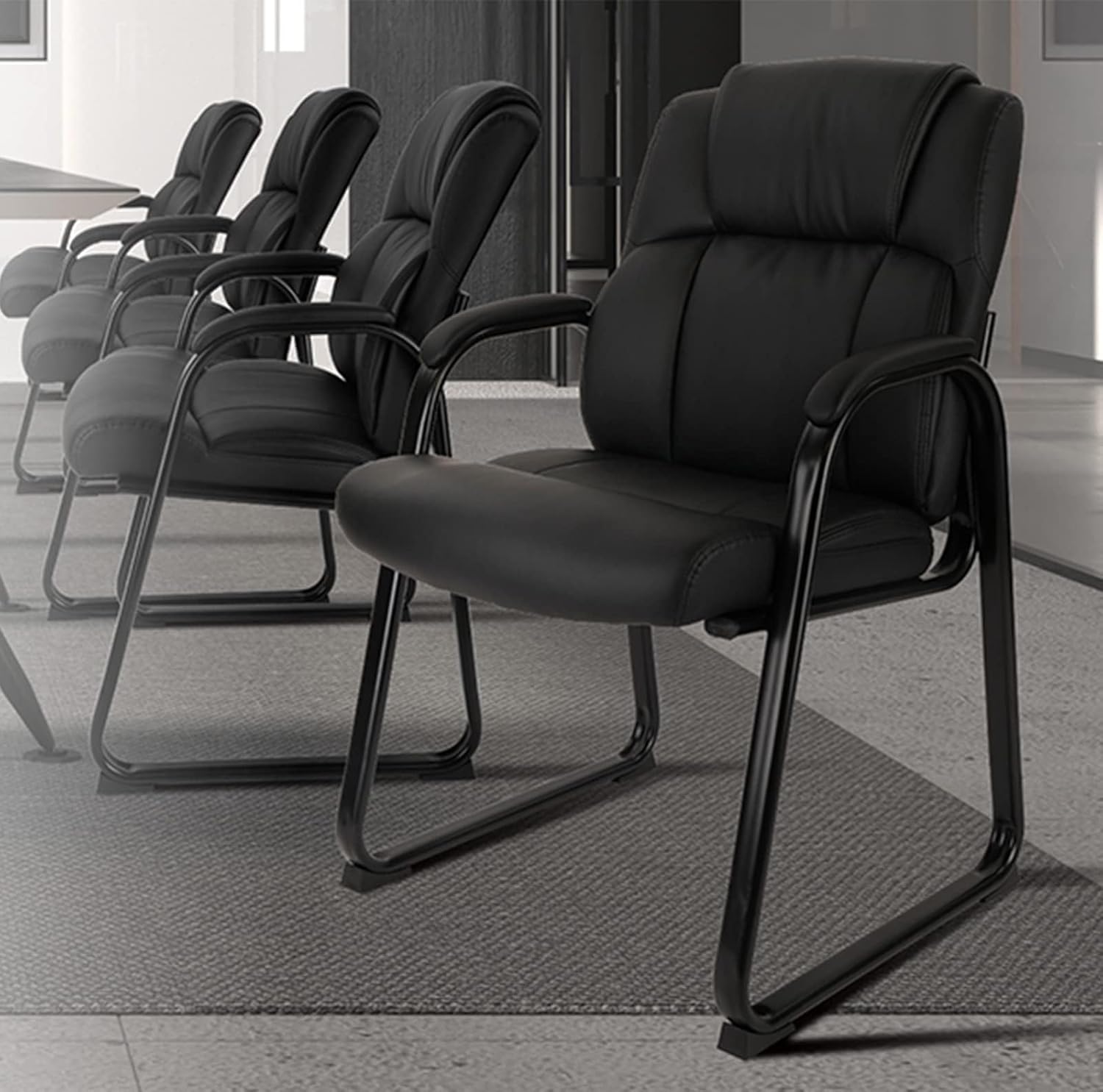 CLATINA Silla de oficina para invitados de cuero con reposabrazos acolchado y base de trineo, silla de escritorio sin ruedas para recepción,