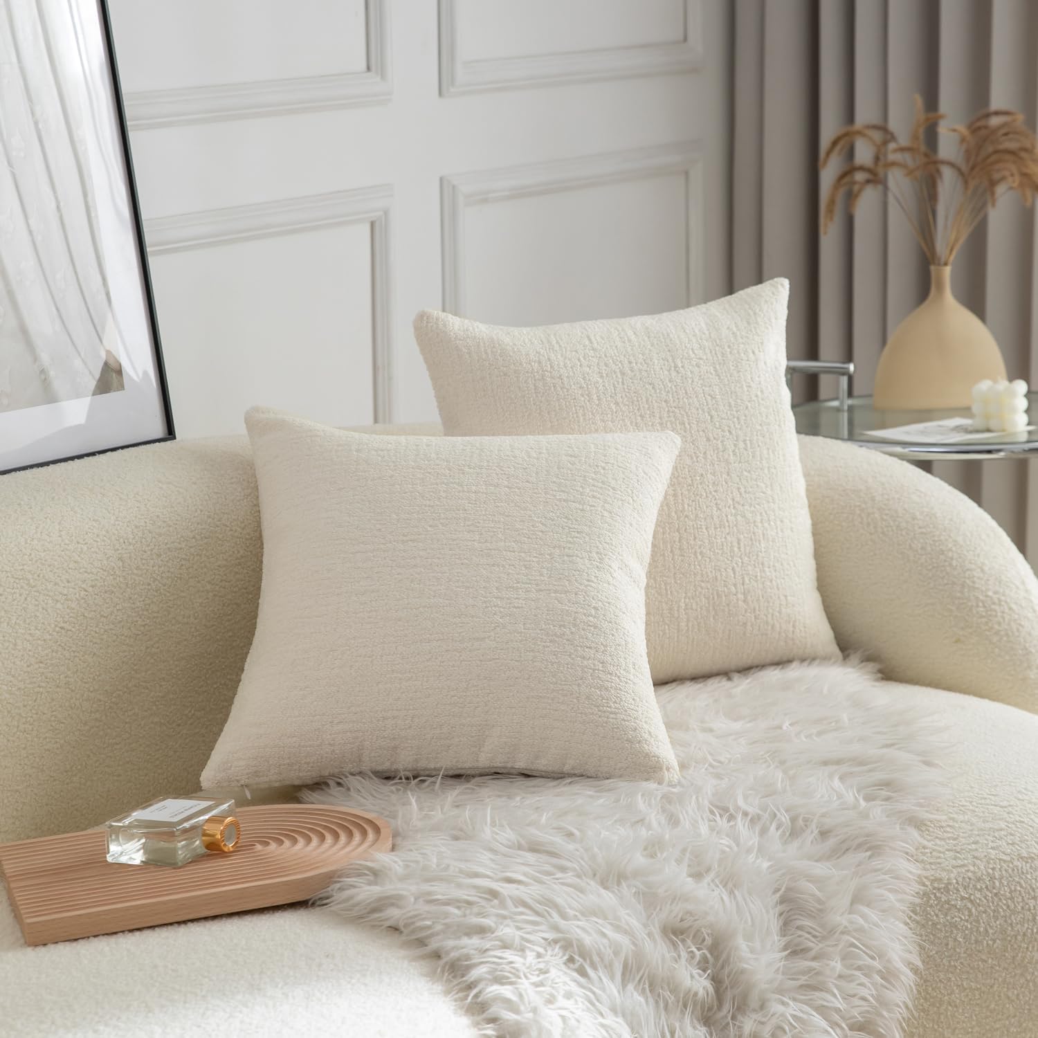 Rythome Fundas de almohada neutras con textura similar a un peluche beige para cama y sofá, 20 x 20 pulgadas, paquete de 2
