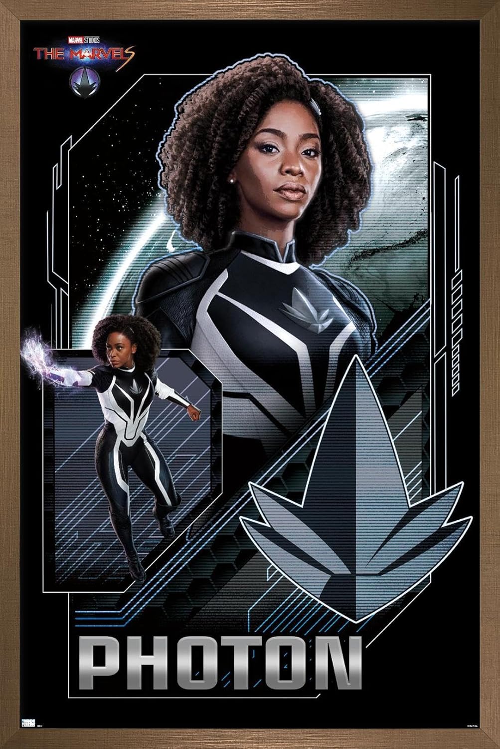 Trends International Marvel The Marvels – Póster de pared con fotón, 22.37 x 34.00 pulgadas, versión enmarcada en bronce
