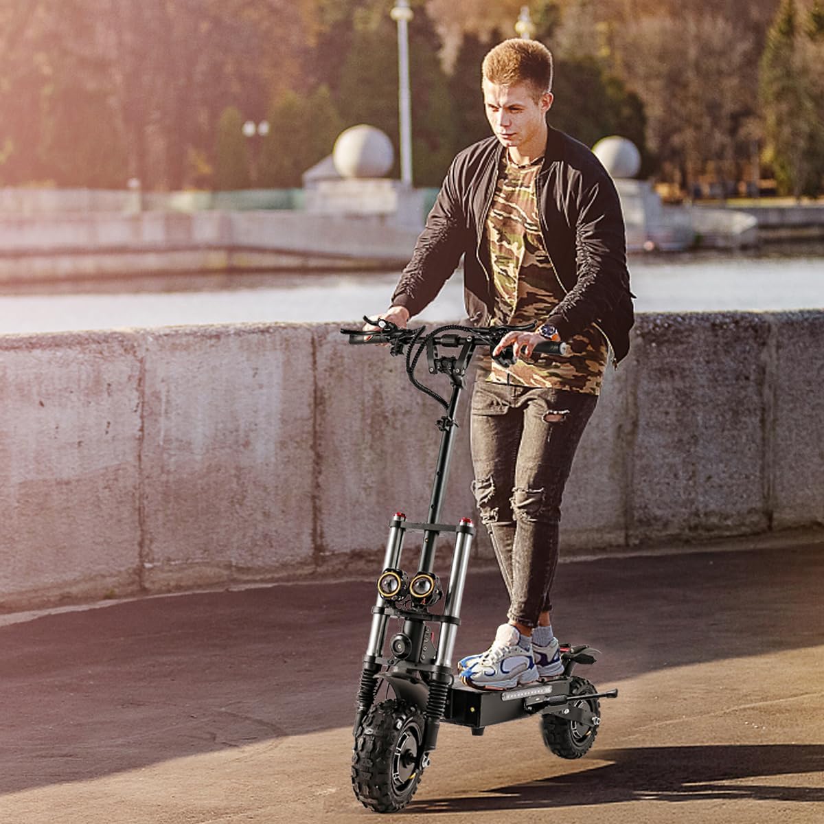Patinete eléctrico T88 para adultos, 5600 W de doble motor 60 V28 Ah, batería máxima de 50 MPH y 48 millas de largo alcance, freno de disco de
