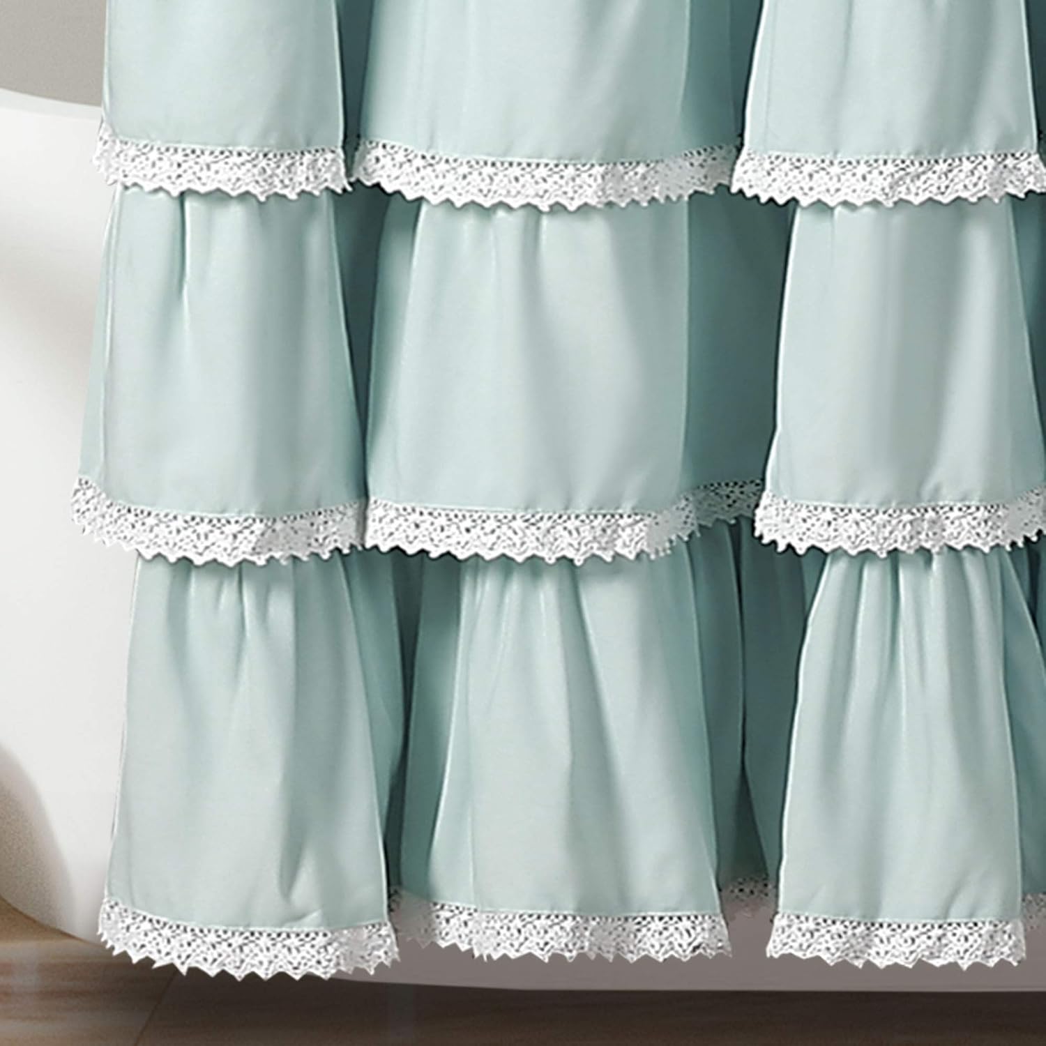 Lush Decor, Cortina de ducha con volantes de encaje azul Ella de 72 x 72 pulgadas
