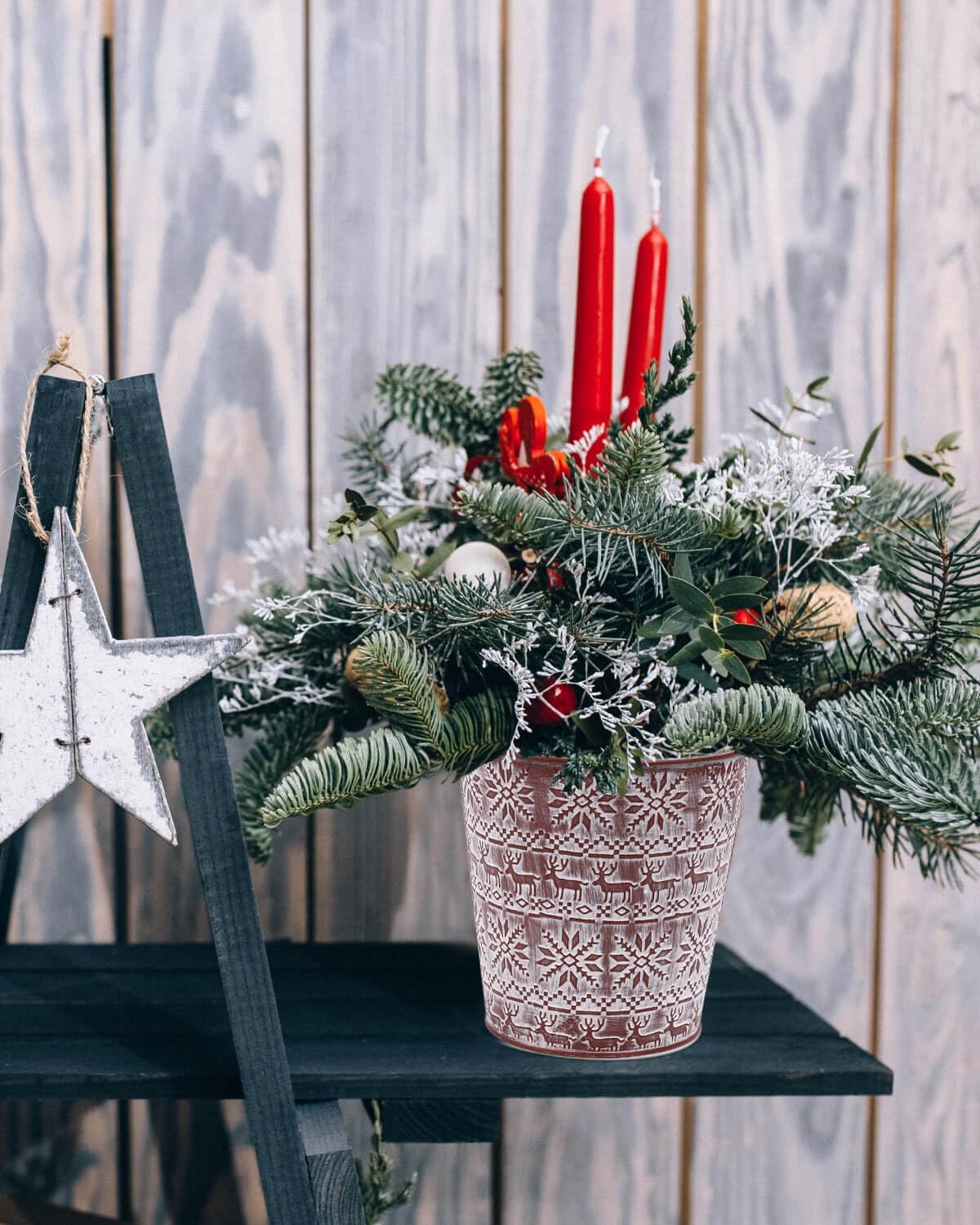 Cubos de metal galvanizado rojo de Navidad, 6 macetas rústicas de hojalata con orificio de drenaje y enchufe, regalo de Navidad, maceta vintage para