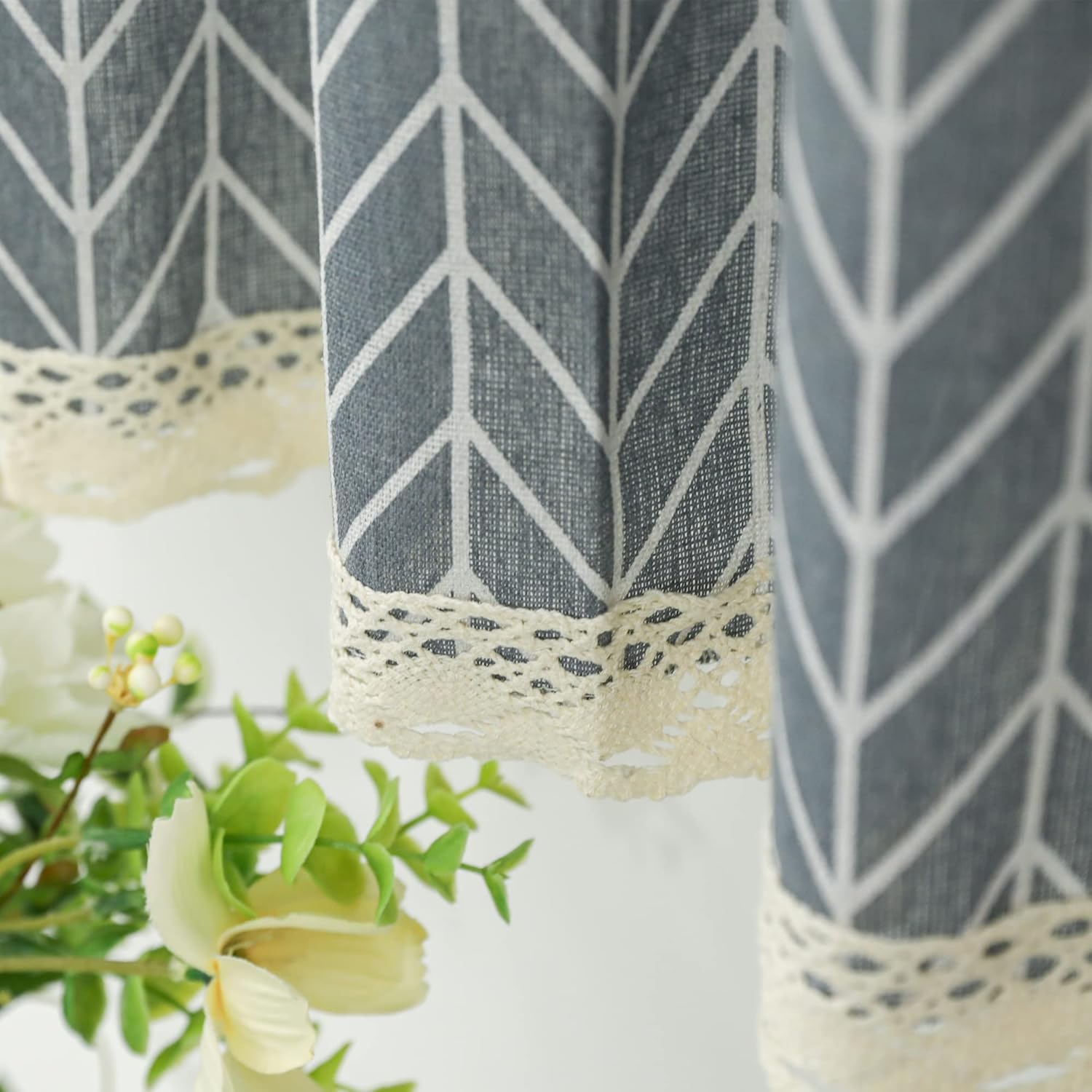 Moslovstar Cortina de lino y algodón de 27.5 pulgadas de largo, elegante cortina corta de encaje con flechas blancas para tratamiento de ventana de