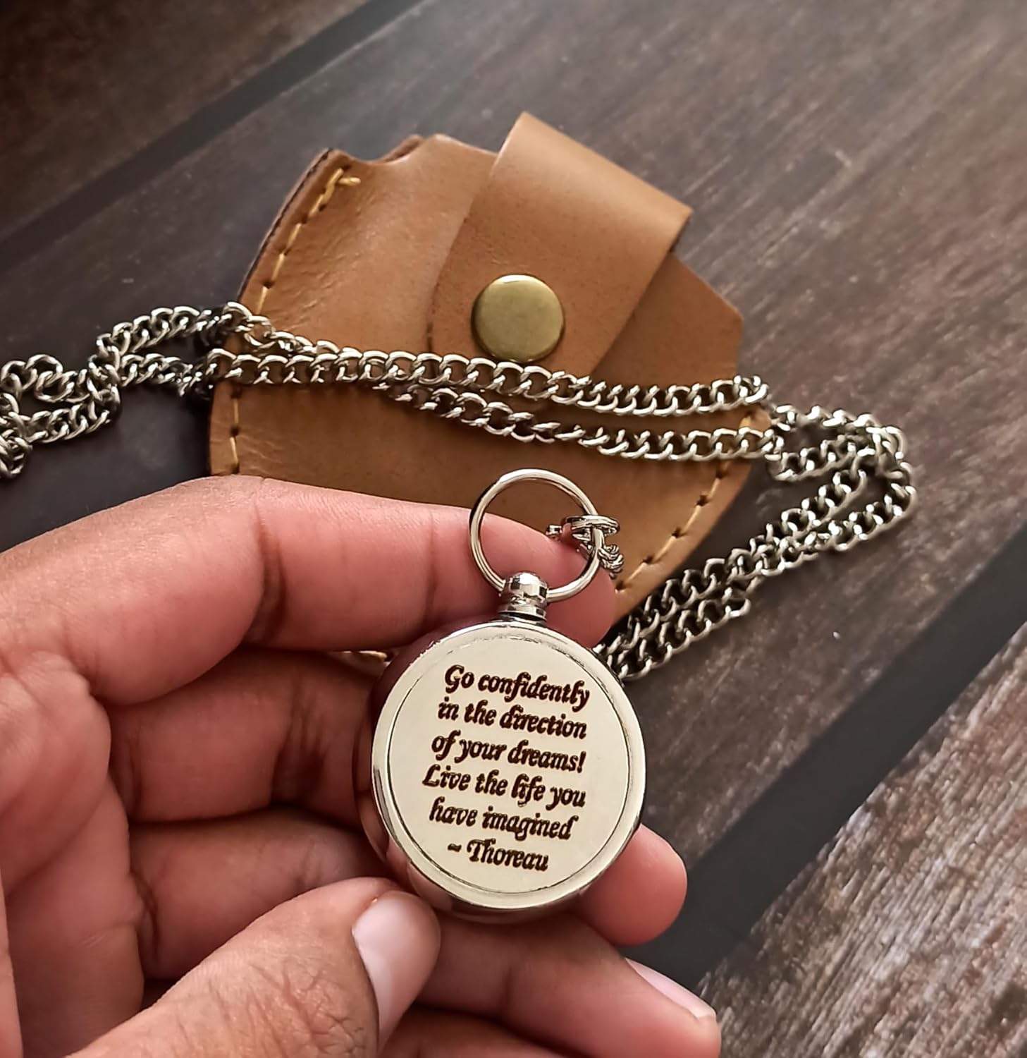 Thoreau’s Go Confidently in The Direction of Dream – Brújula sin nackless grabada para graduación, brújula para cumpleaños de hijo, Navidad, brújula