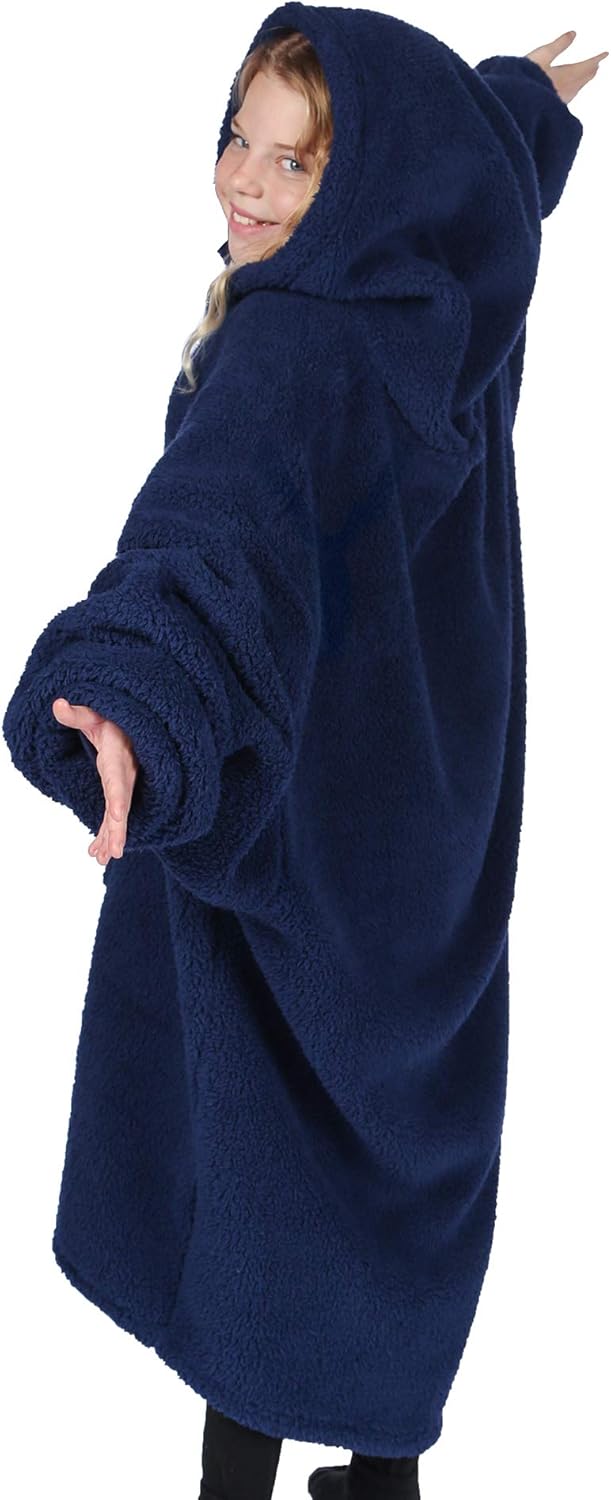 THE COMFY – Manta sherpa usable de gran tamaño, cierre de cremallera de 14, diseño osito de peluche de color café, tanque de tiburón color azul