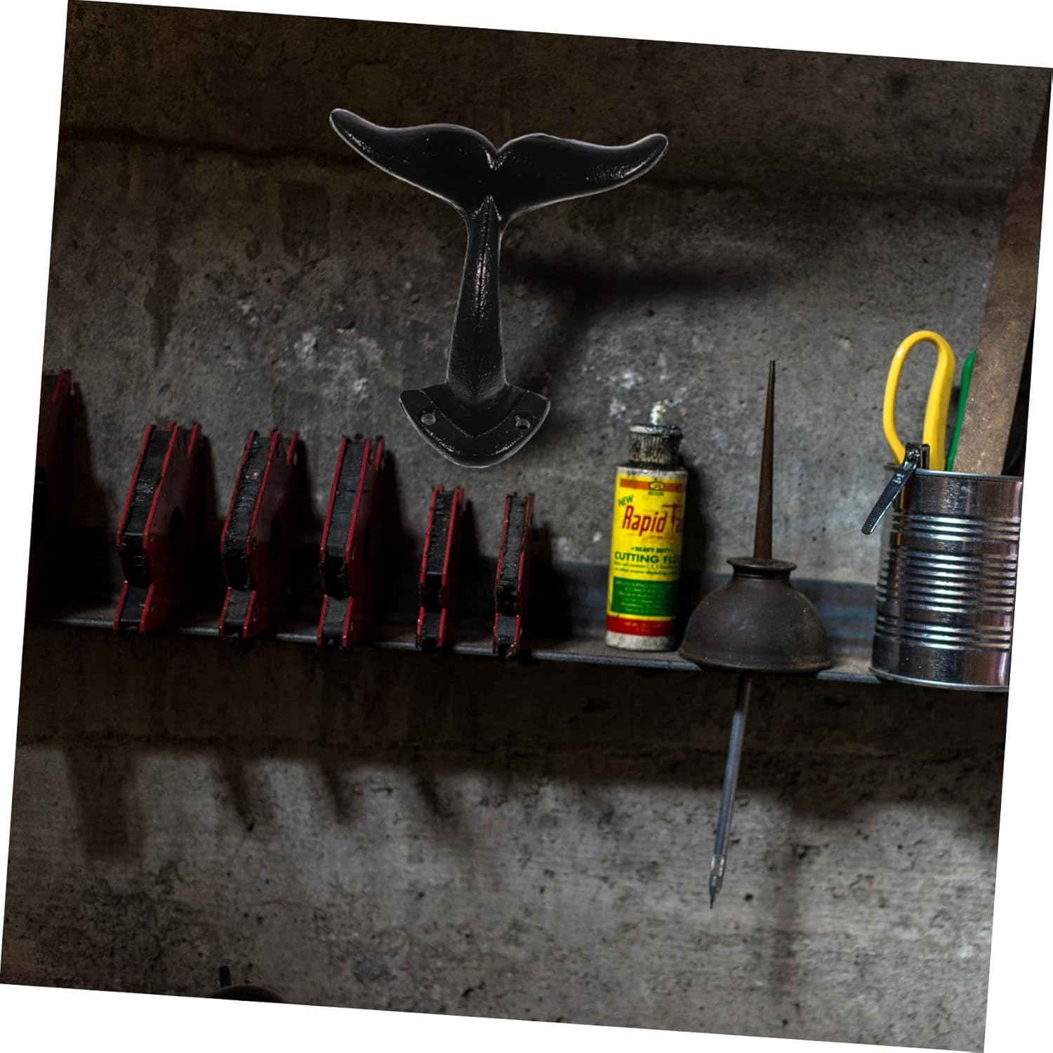 Uonlytech Ganchos de pared de cola de ballena, ganchos de hierro fundido para decoración de ballenas, ganchos de hierro fundido resistentes para