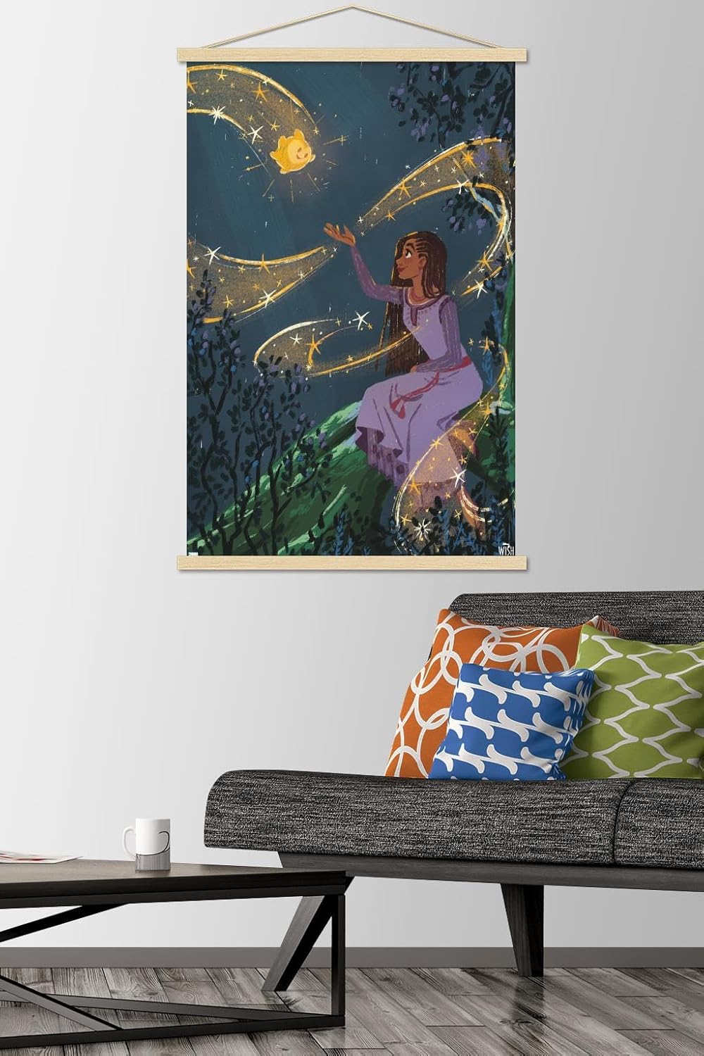 Trends International Disney Wish – Póster de collage 2 (Asha & Star), 22.37 x 34.00 pulgadas, paquete de impresión y colgador de madera de haya