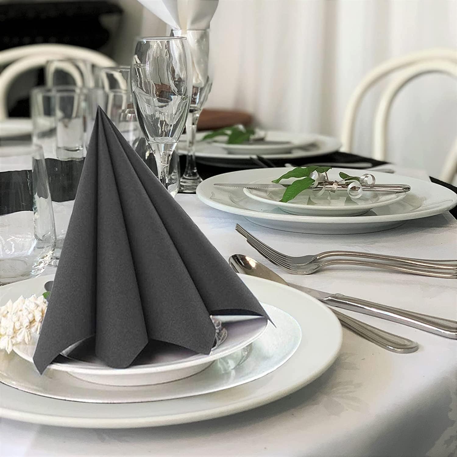 200 servilletas de papel negro con tacto de lino, servilletas decorativas de tela negra, suaves y absorbentes. Toallas de mano negras para cocina,