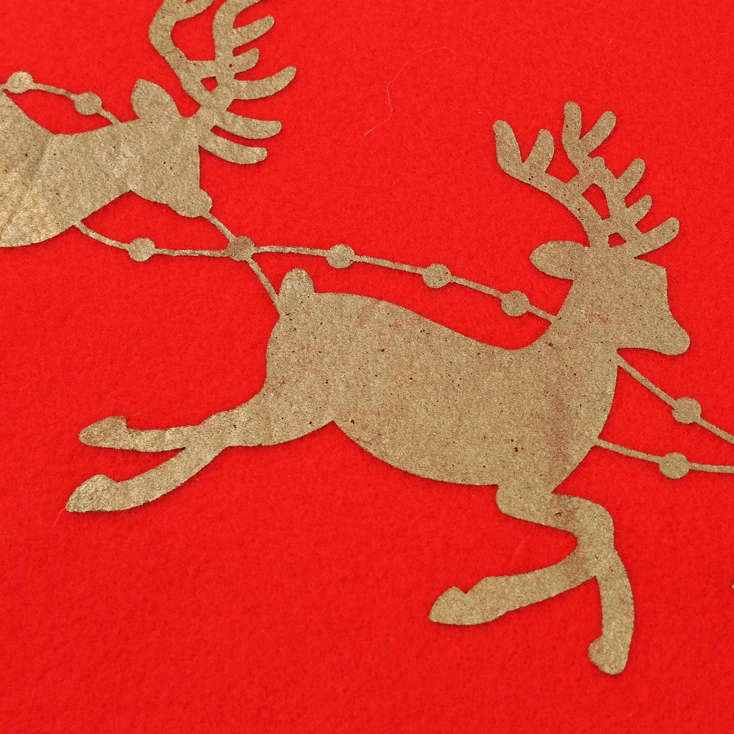Sattiyrch Falda de árbol de Navidad con borde dorado de 36 pulgadas, decoración de renos de Papá Noel de franela para árbol de Navidad de 6 pies7.5
