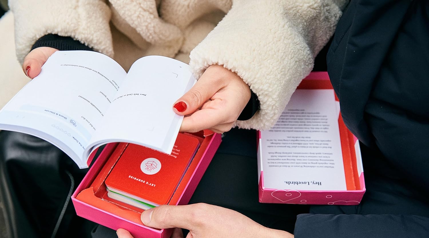 BestSelf It’s A Date – 52 ideas memorables de citas para parejas – Un divertido juego de cartas de cita nocturna para agregar a tu colección de