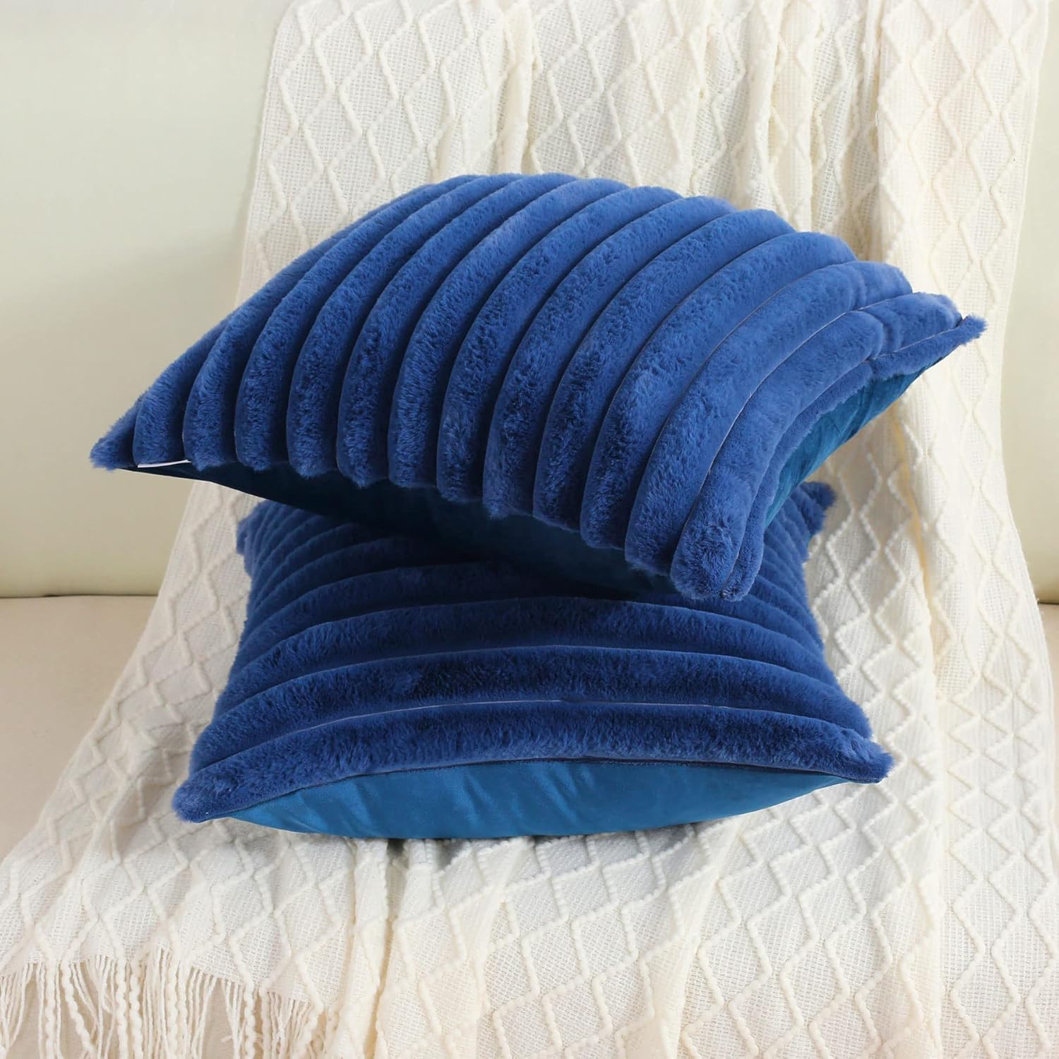 FUTEI – Juego de 2 fundas de almohada decorativas con rayas de color azul marino, 26 x 26 pulgadas, cuadradas y primaverales, piel sintética de