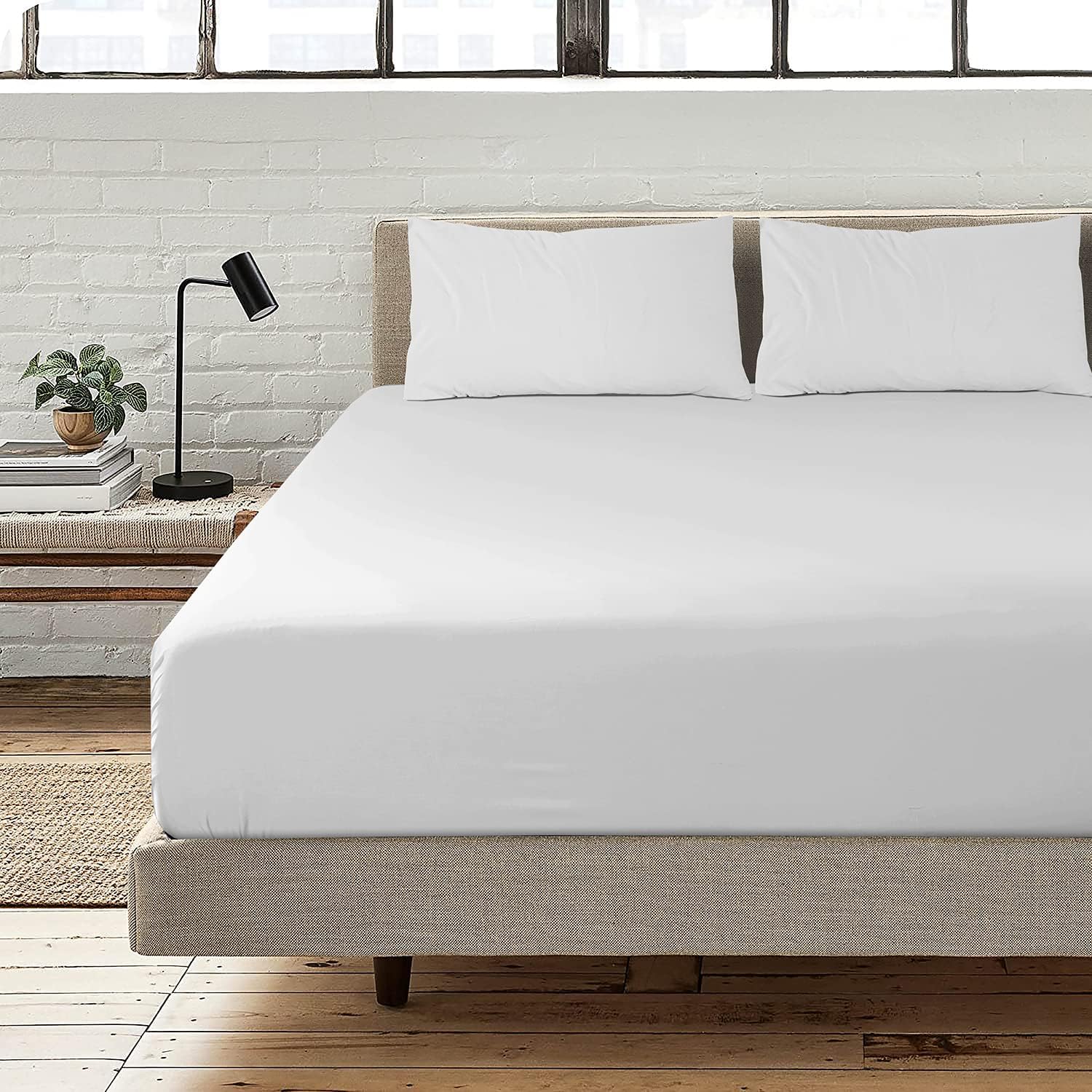 Boston Linen Co. Sábana bajera de microfibra de alta calidad de 1800 hilos, resistente al encogimiento y a la decoloración hasta 15 pulgadas, sábana
