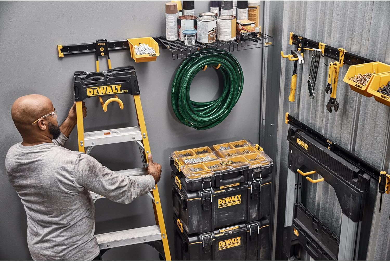 DEWALT Estante de alambre, 24 pulgadas, capacidad de 35 libras, se monta en riel de metal, compatible con el sistema de almacenamiento de taller