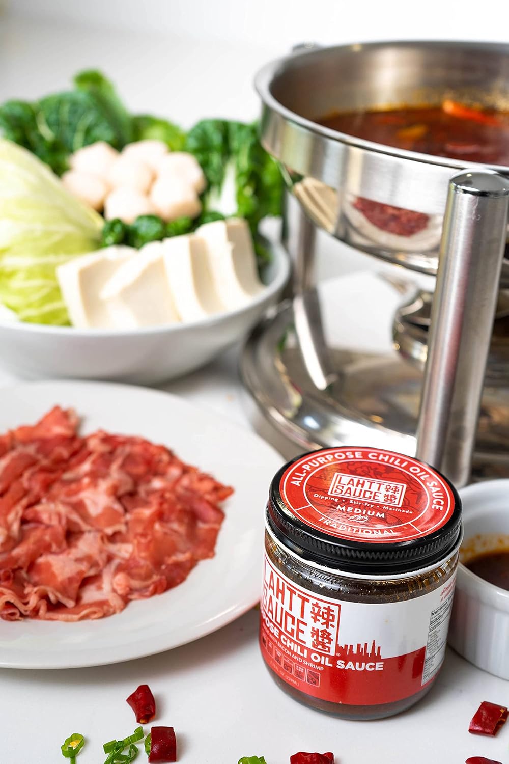 Lahtt Sauce Aceite de chile multiusos prémium (tradicional) hecho con tocino y camarones, calor medio, ingredientes simples y naturales sin OMG, sin