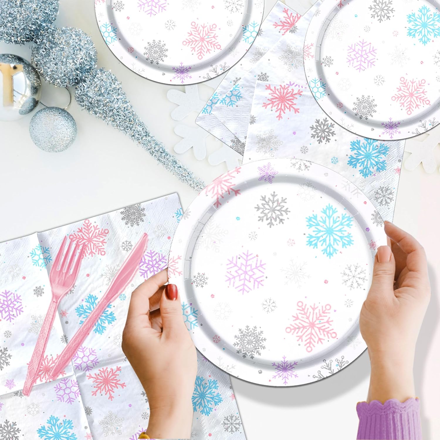 142 piezas de vajilla de copo de nieve de Navidad decoración de fiesta de invierno copo de nieve púrpura colorido tema del país de las maravillas