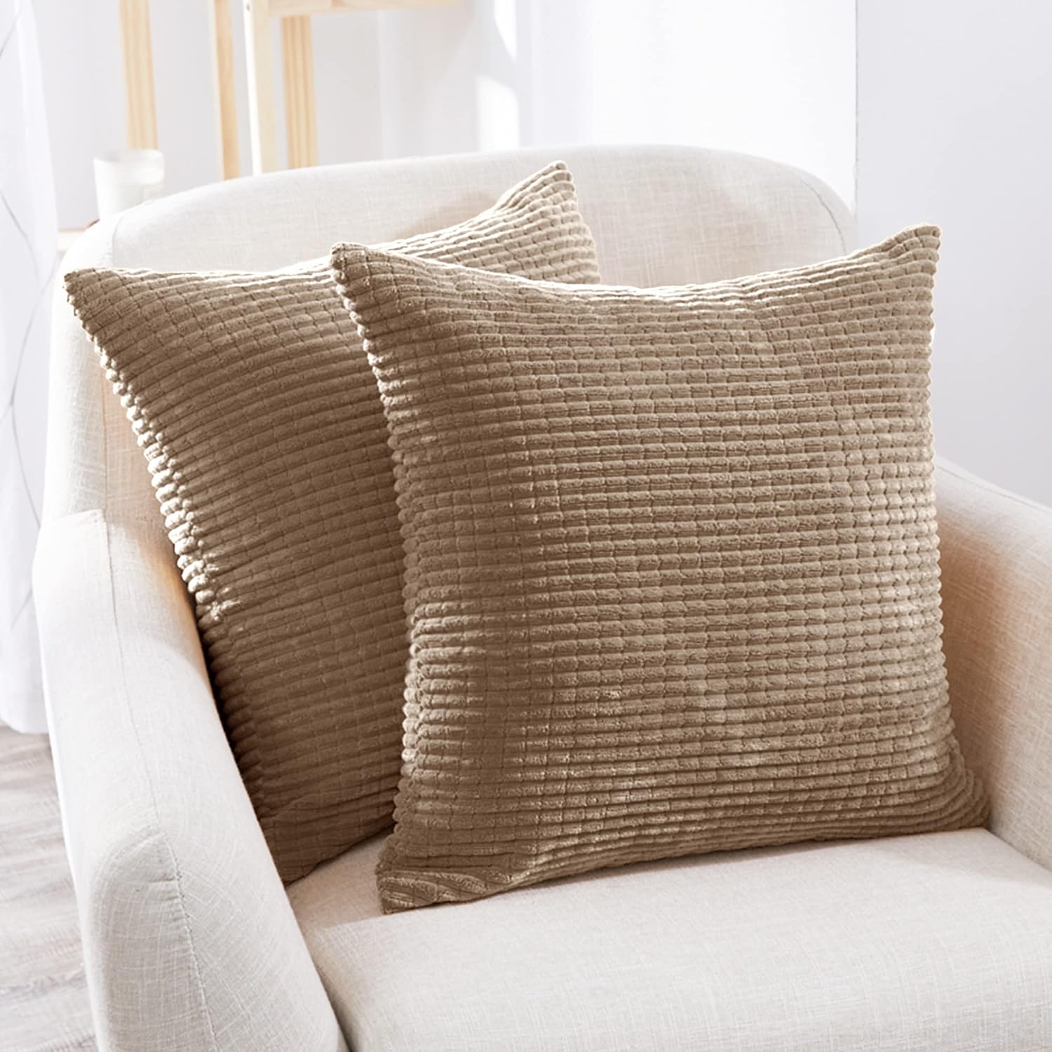 Deconovo – Juego de 2 fundas de cojín de pana, 24 x 24 pulgadas, fundas con patrón de rayas color liso gris pardo, aptas para lavadora, decoración