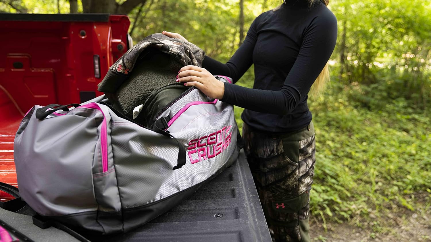 Scent Crusher Halo Series – Bolsa de equipo de caza rosa para mujer, elimina olores antes y después de la caza, elimina rápidamente los olores,
