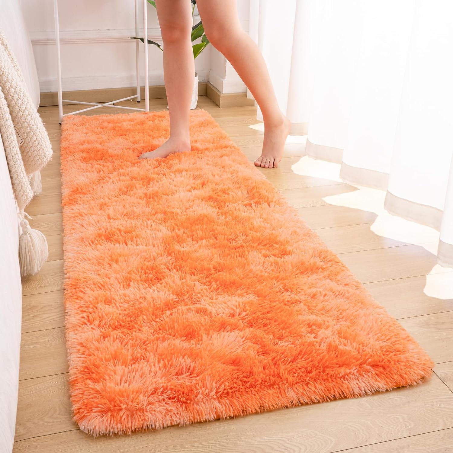 Softlife Alfombra para dormitorio, alfombra de pasillo de 2 x 6 pies, alfombra de felpa esponjosa para sala de estar, alfombra de pelo naranja