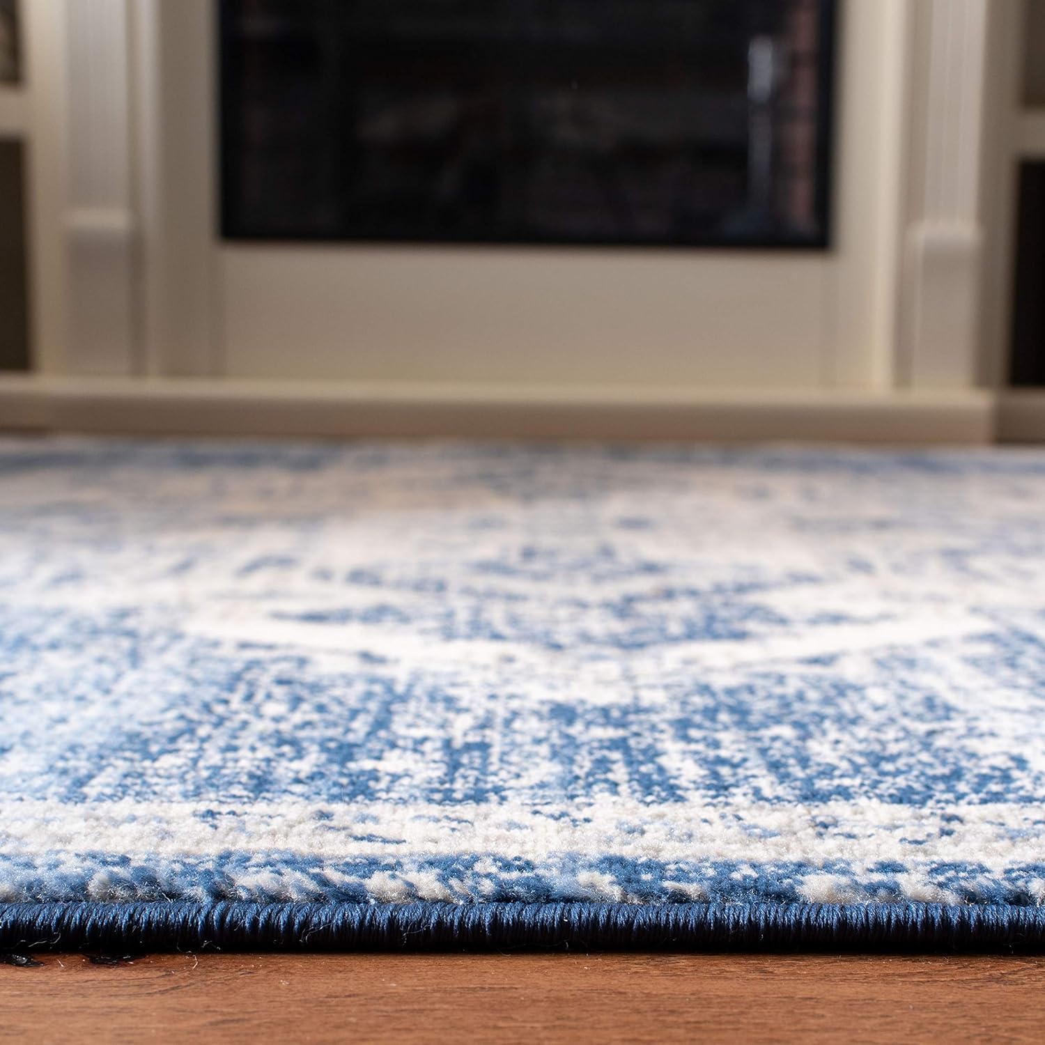 SAFAVIEH Alfombra bohemia SAFAVIEH estilo medallón antiguo, colección Brentwood BNT865A, no suelta fibra, resistente a las manchas, ideal para sala
