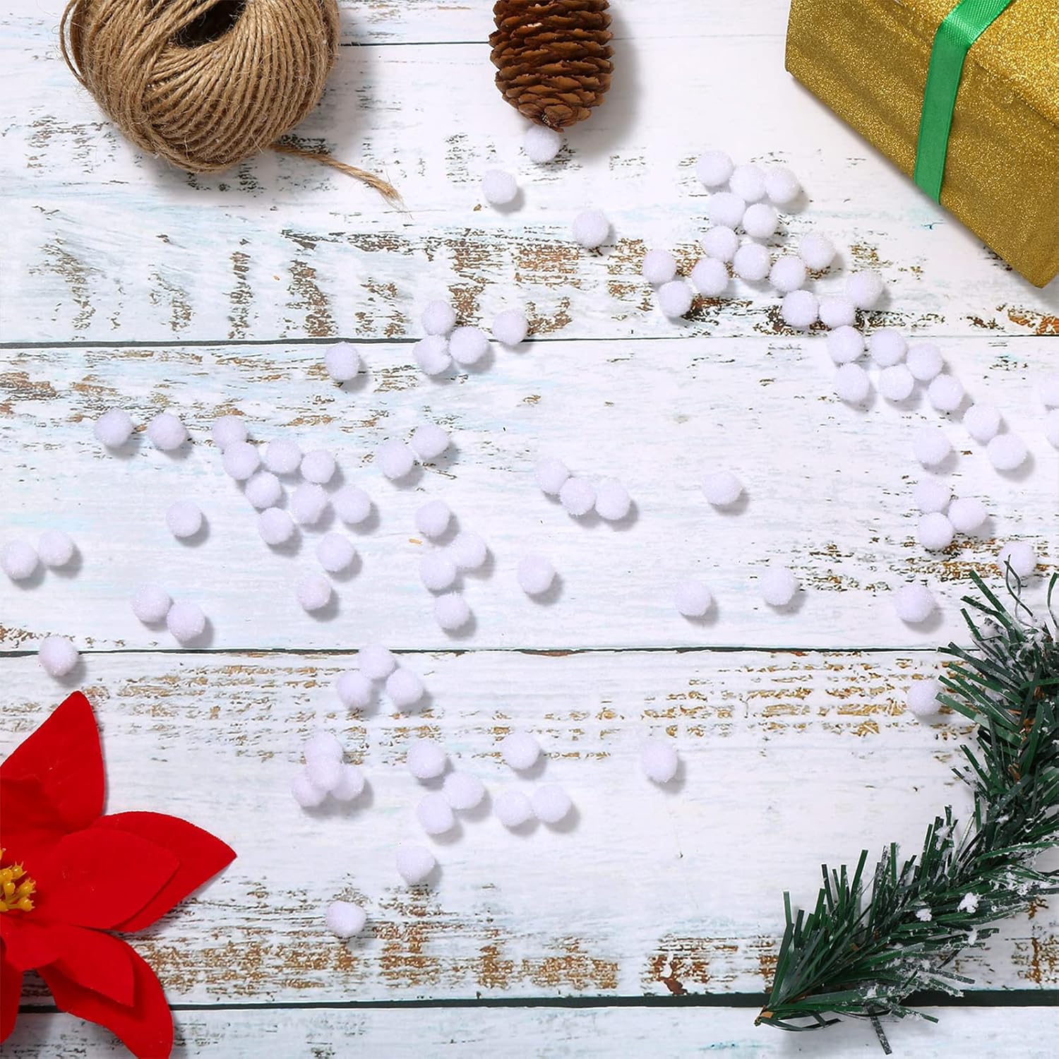 Boao 600 Pieces Christmas Pom Poms Balls, Assorted Sizes Arts and Craft Pompoms Fluffy Pom Balls Mini for Christmas DIY Party Decorations (White,