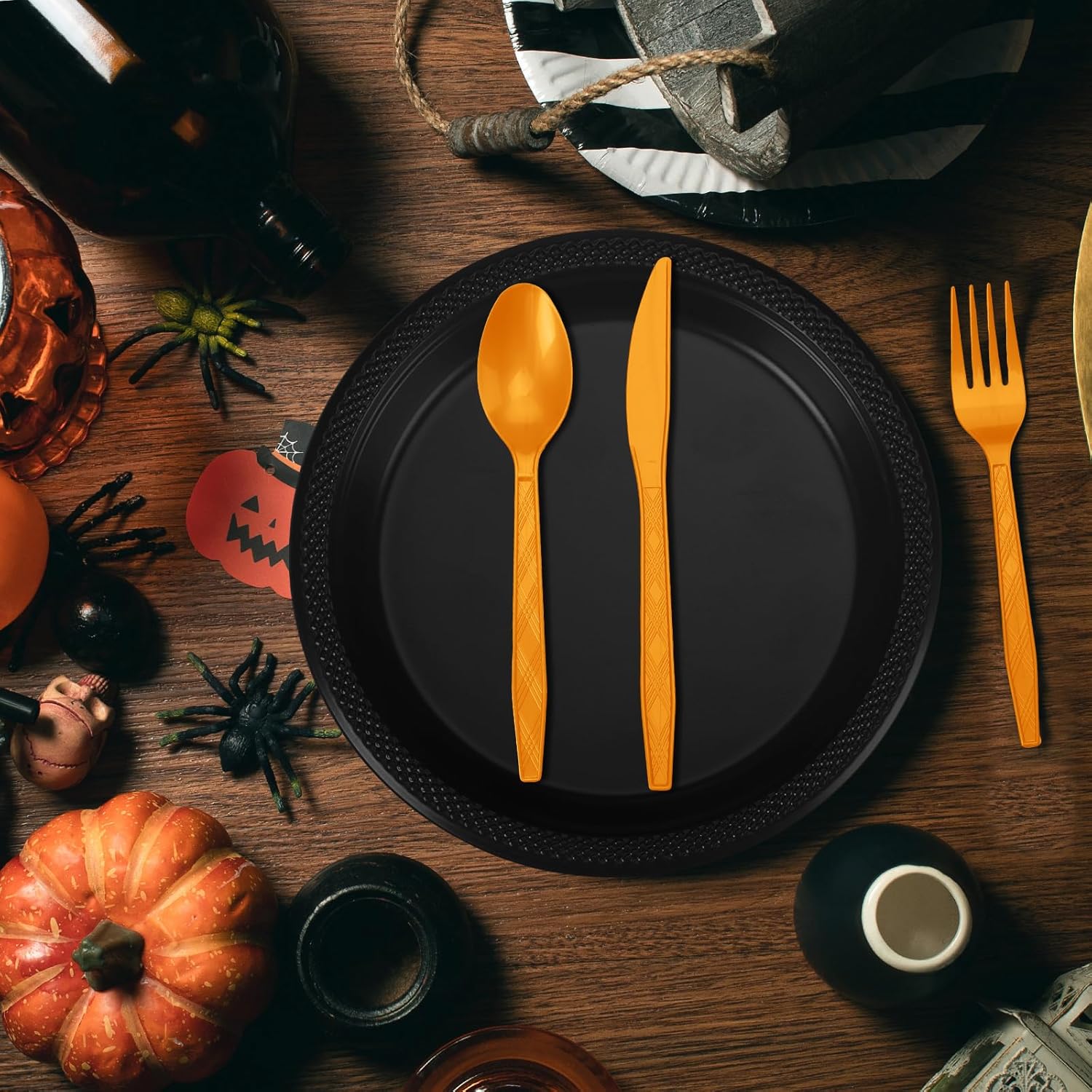 Hoolerry Juego de vajilla desechable de Navidad de 250 piezas, incluye 50 platos de postre, 50 platos llanos, 50 cuchillos, 50 cucharas y 50
