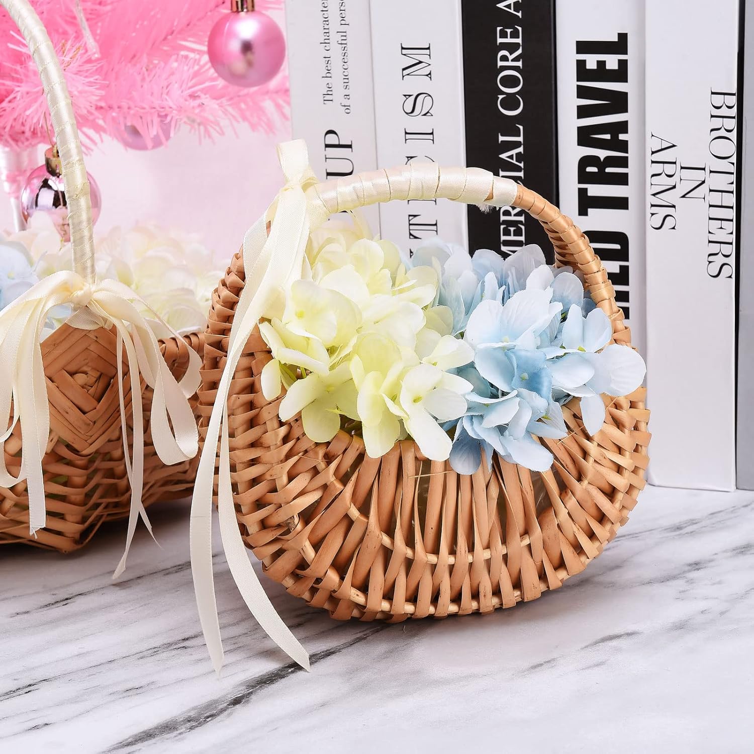 2 cestas de flores para niña con asa y lazo de cinta, cestas de flores tejidas a mano, cesta de ratán tejida, canasta de arreglo floral de sauce de