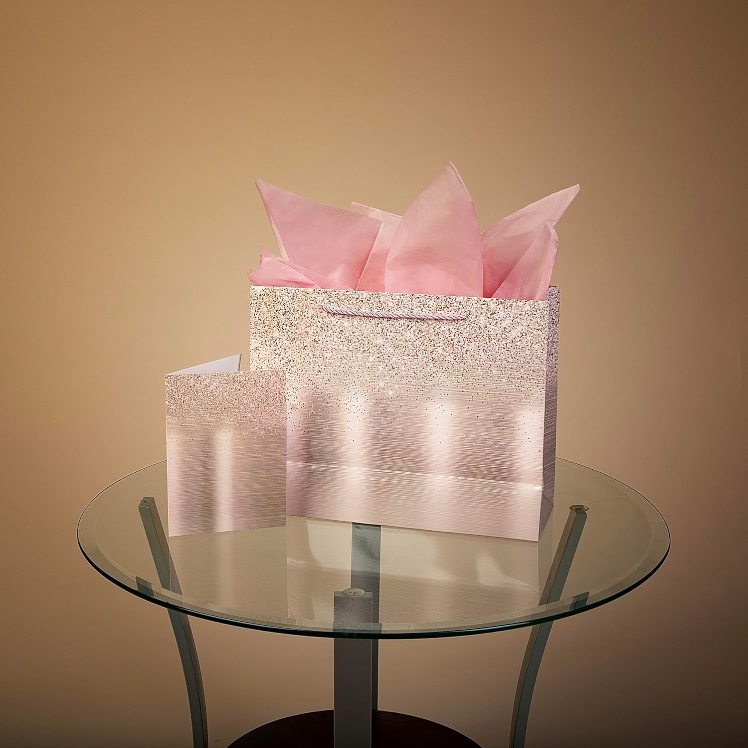 MAWASTORE Juego de 2 bolsas de regalo grandes de color rosa suave de 13 pulgadas con tarjeta de felicitación y papel de seda