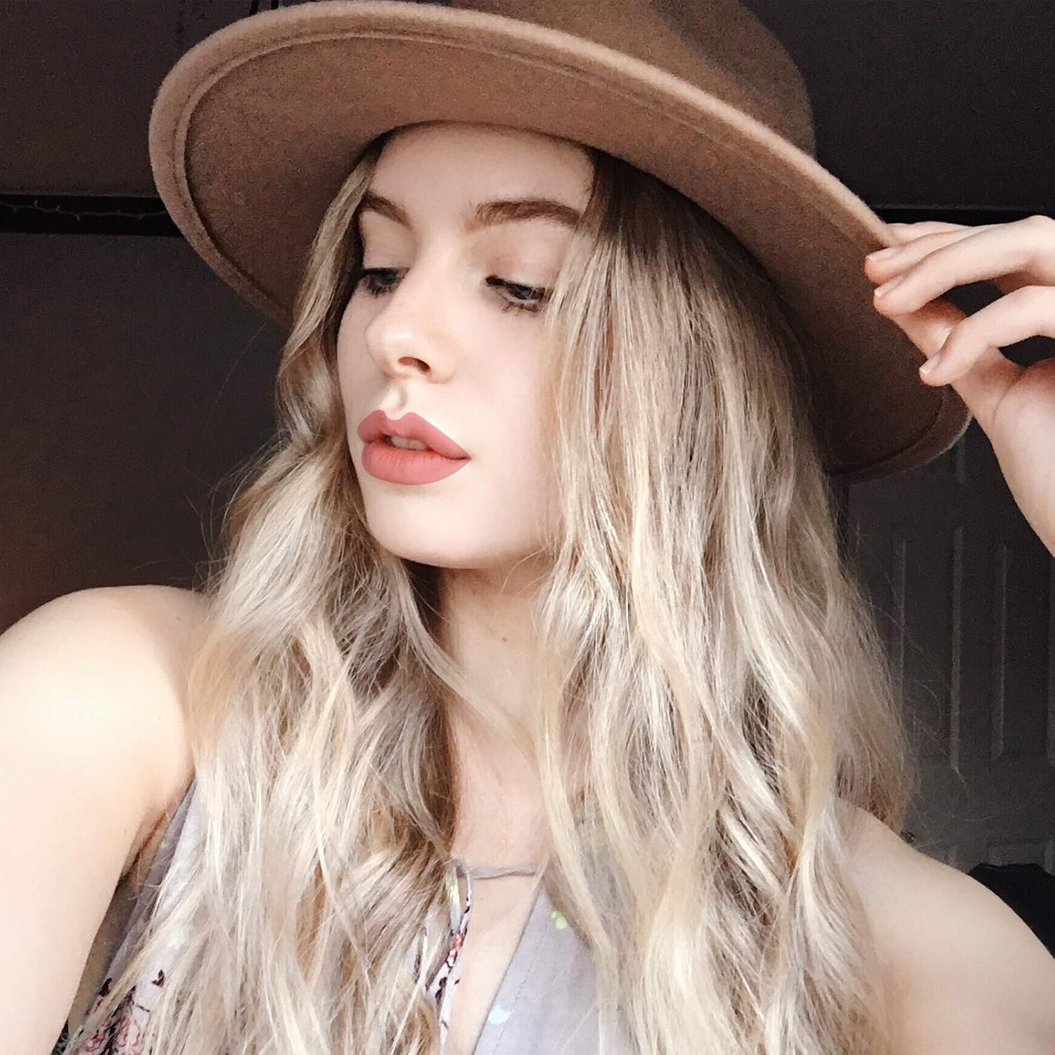 Lápiz labial a prueba de besos 21 Naughty Nude Liquid Matte Lipstick de larga duración a todo color pigmento