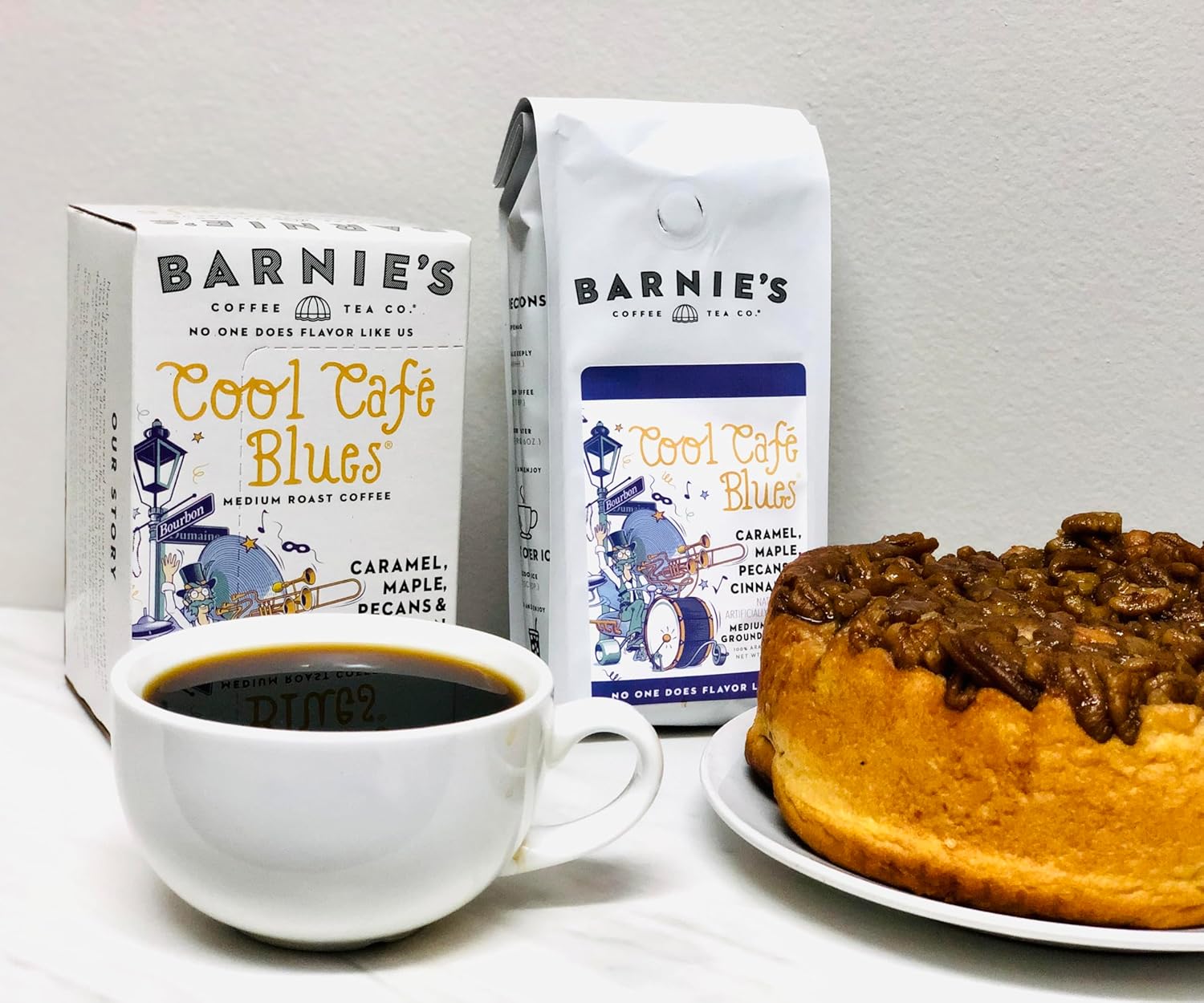 Barnie’s – Cápsulas de café Cool Cafe Blues de una sola porción con sabores de caramelo, arce, nuez y ron canela, café tostado medio compatible con