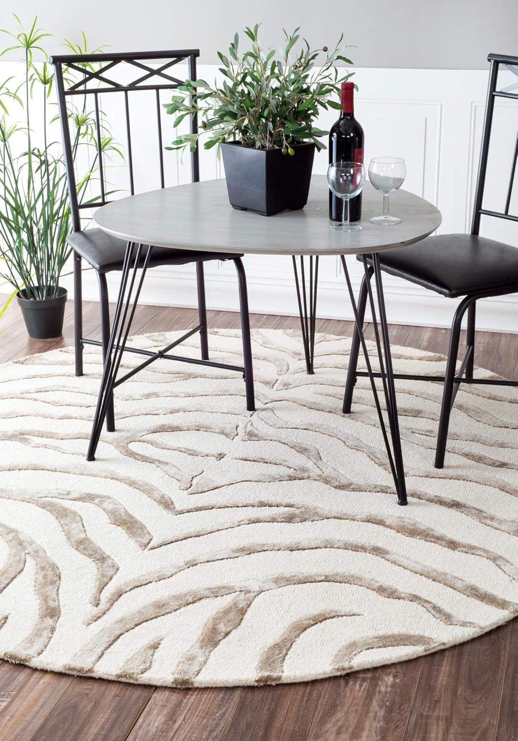 nuLOOM Alfombra decorativa de cebra de felpa copetuda a mano, 2 x 3, gris