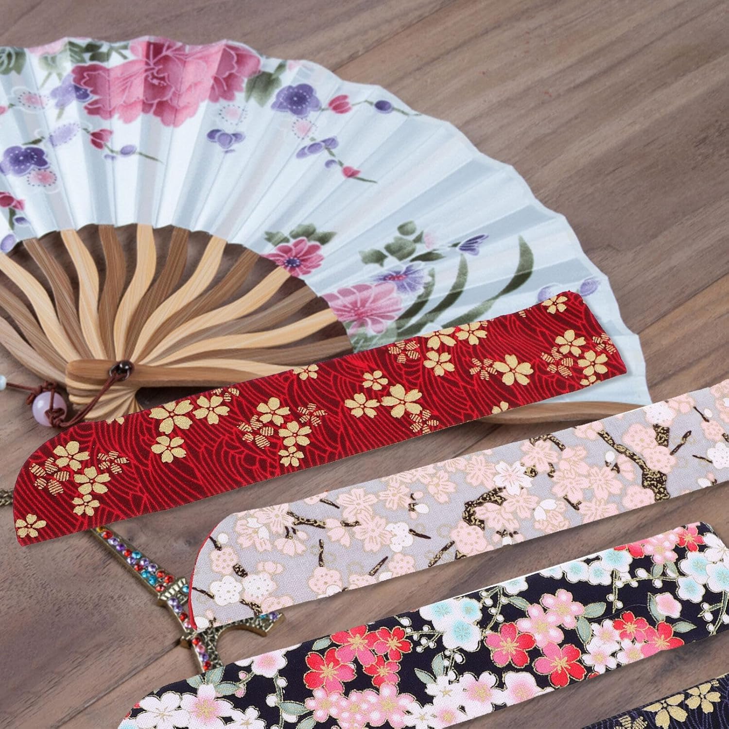 VOSAREA Fundas para ventilador de mano, 4 piezas, funda plegable para ventilador de mano, diseño de flores de cerezo, bolsa protectora de ventilador