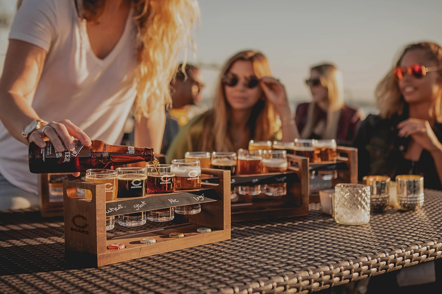 PICNIC TIME Brown Chicago Bears Craft Beer Vuelo