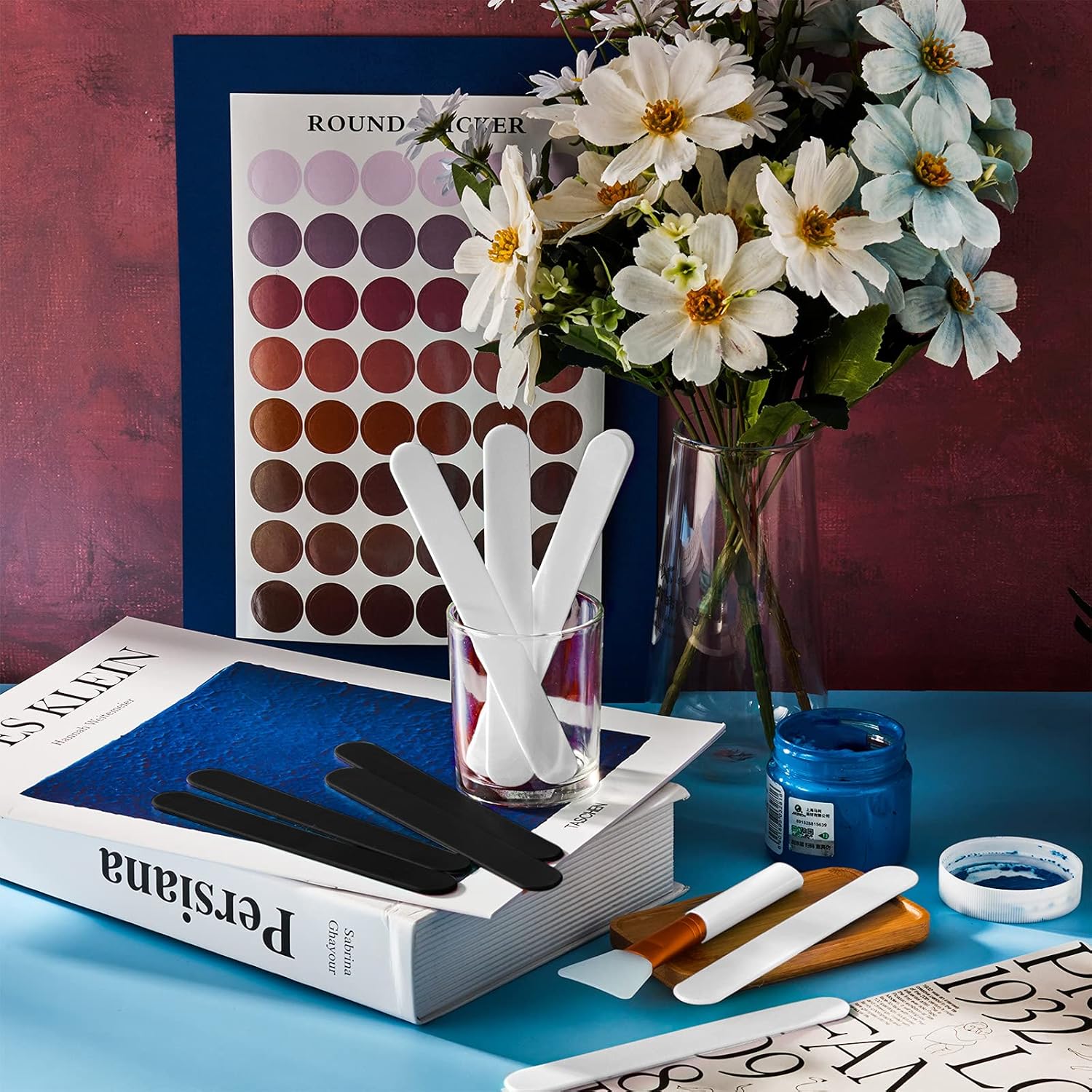 Los juegos de 15 palitos reutilizables incluyen 12 varillas de resina para maquillaje y 3 pinceles epoxi de silicona para mezclar resina, epoxi