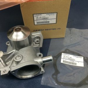 Subaru Kit Bomba y Junta Refrigerante Agua Legacy Forester Outback Impreza Baja OEM Subaru Kit Bomba y Junta Refrigerante Agua Legacy Forester Outback Impreza Baja OEM