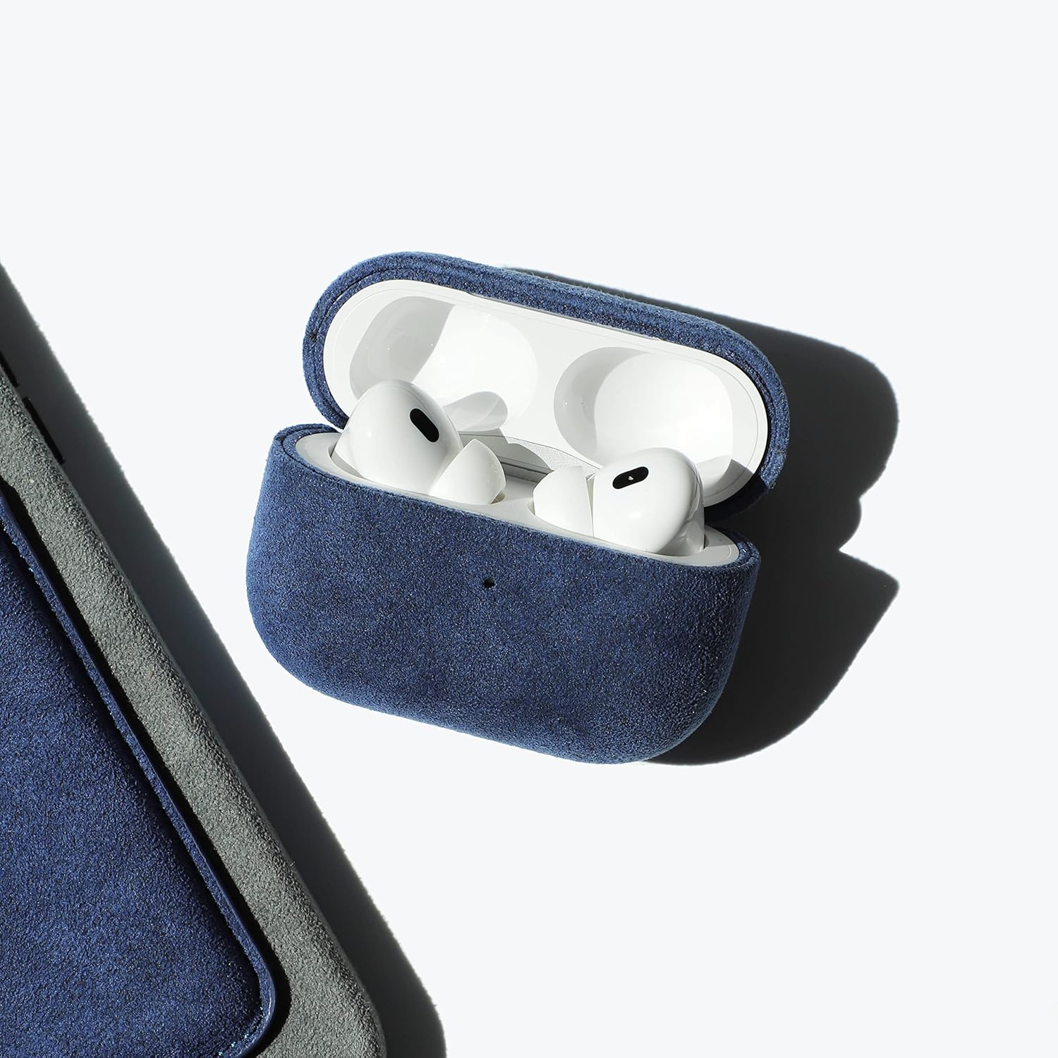 ALMA Funda Alcantara para AirPods Pro, AirPods Pro de 2 generación (Gen 2, marrón)