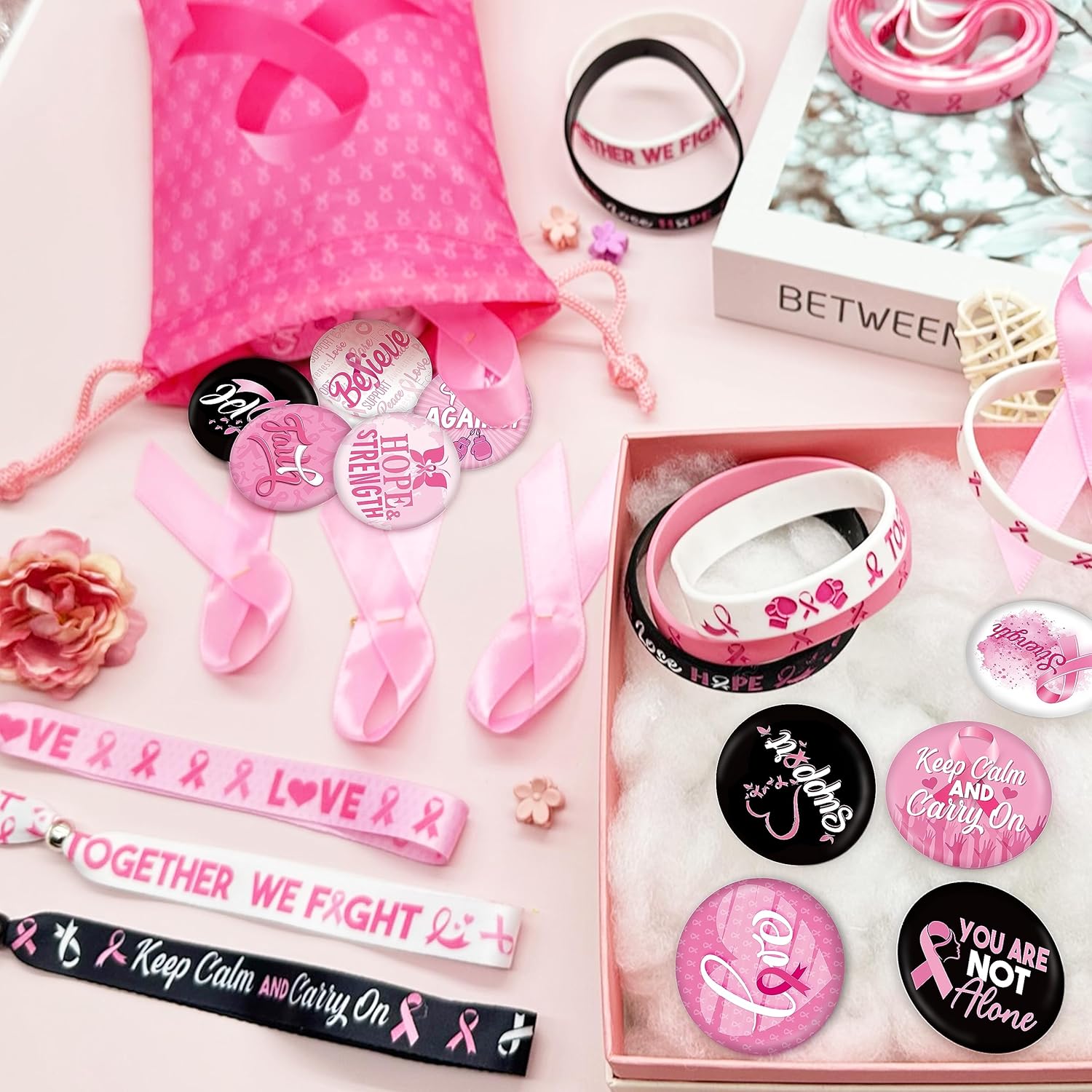 90 piezas de accesorios de concientización sobre el cáncer de mama, bandas elásticas para el cabello, insignias de botones, regalos para mujeres y