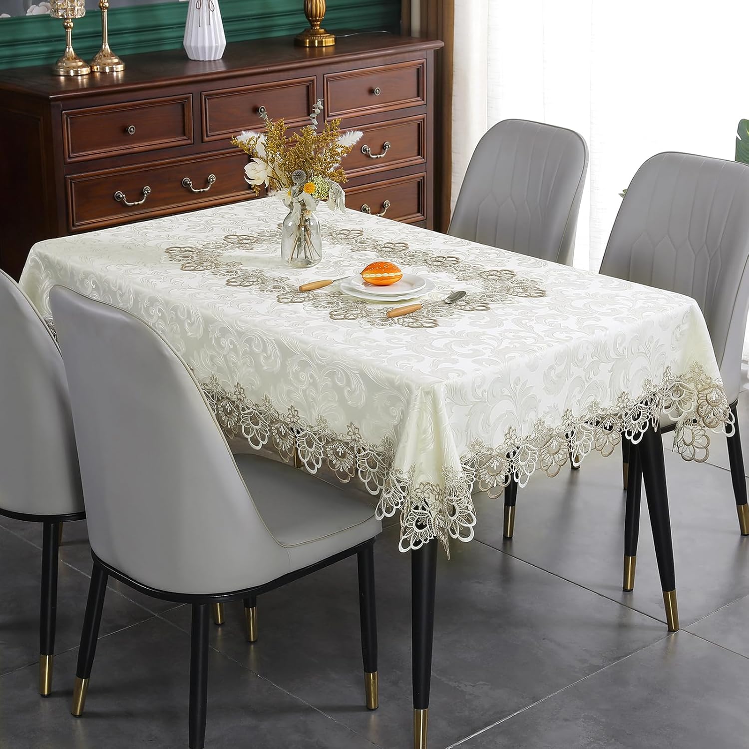 Lady Miranda Manteles beige para mesas rectangulares de 55 x 86 pulgadas, mantel bordado impermeable, resistente a las arrugas, manteles de encaje