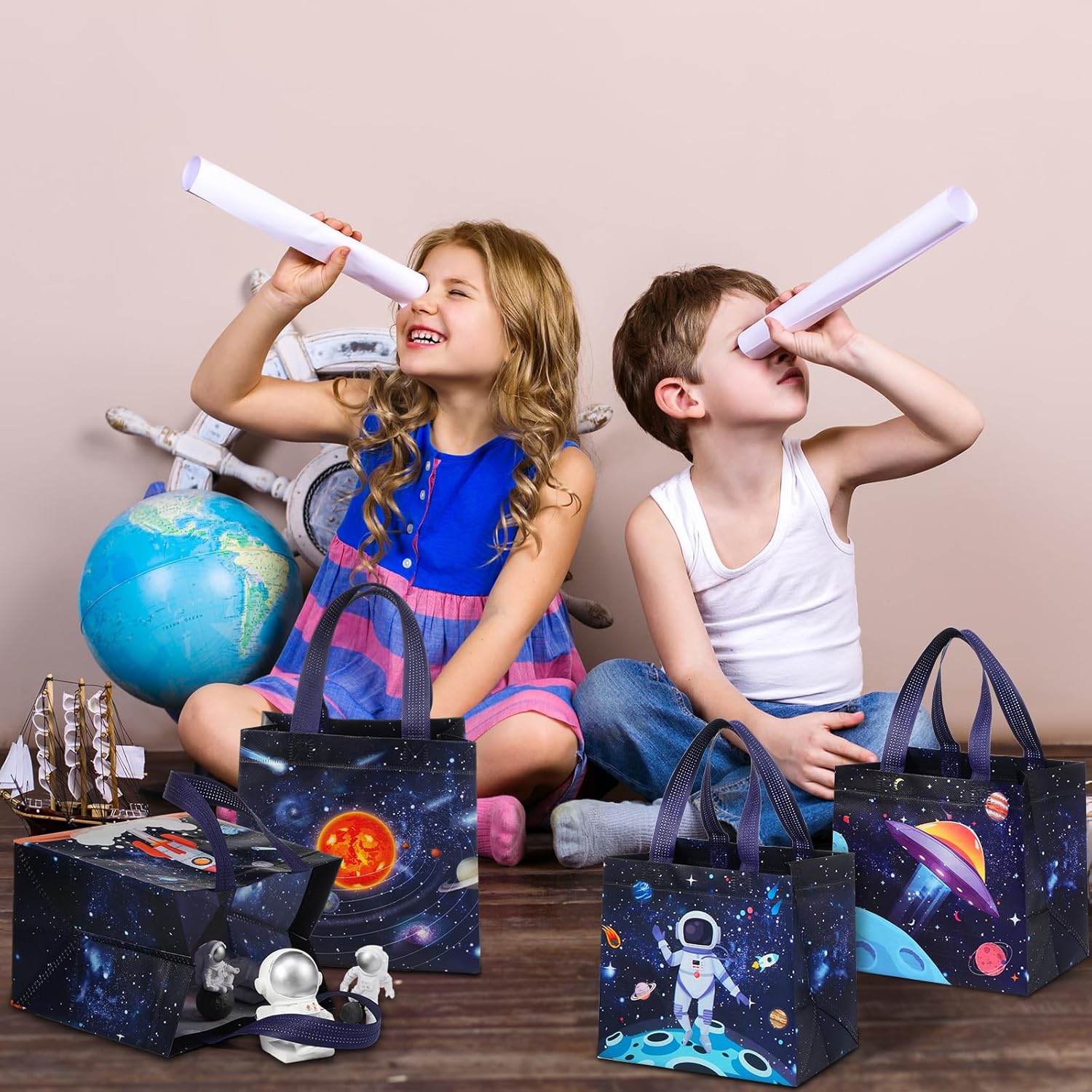 Windyun 48 bolsas de regalo espaciales a granel grandes para espacio exterior, bolsas de recuerdos de fiesta, no tejidas, bolsas de dulces con asas,