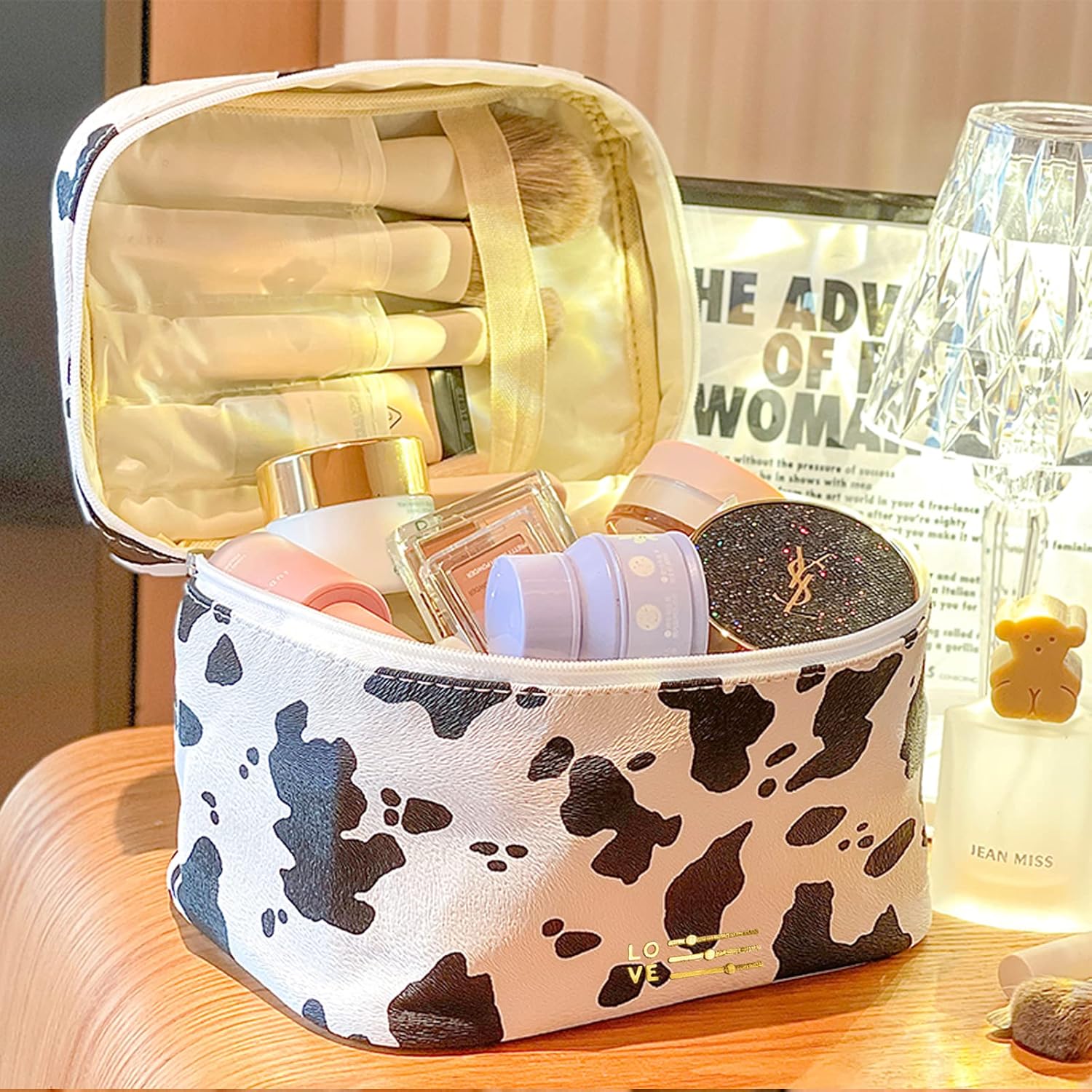 Linda bolsa de maquillaje pequeña para mujeres, bolsa mediana de poliuretano para artículos de aseo, impermeable, organizador (vaca)