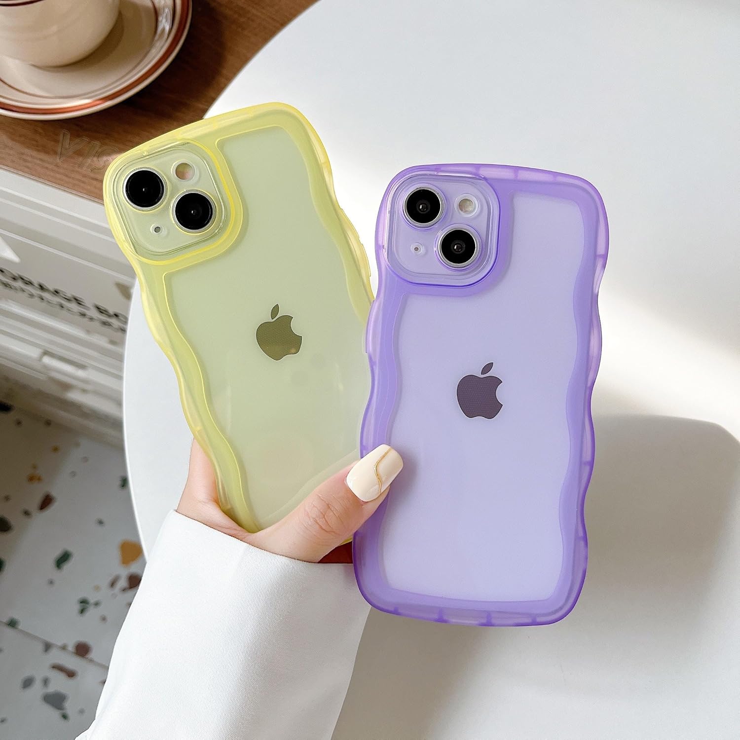 Caseative Marco de onda rizada de color sólido transparente suave compatible con iPhone (amarillo, iPhone 14)
