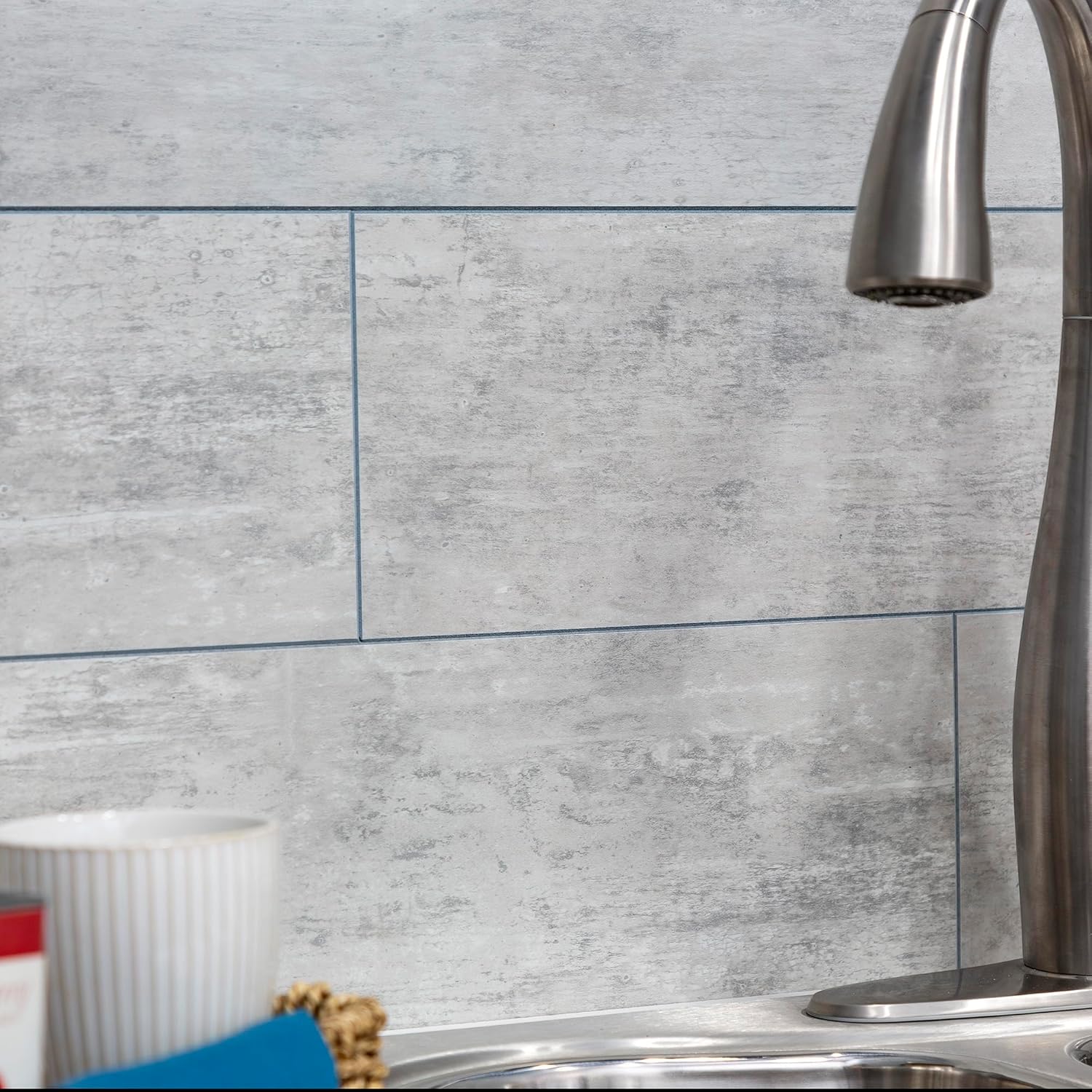 Palisade Azulejos de vinilo entrelazados impermeables para pared, cocina o baño en ráfagas de viento (paquete de 10) de 22.8 pulgadas x 7.31 pulgadas