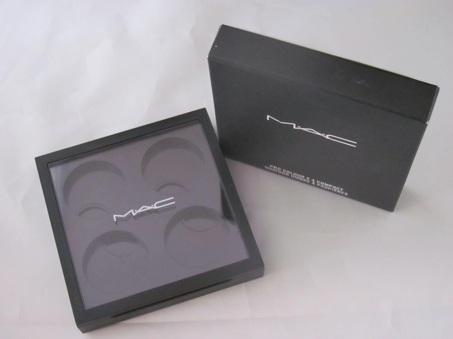 MAC Pro Colour X4 Compact para sombras Pro Pan